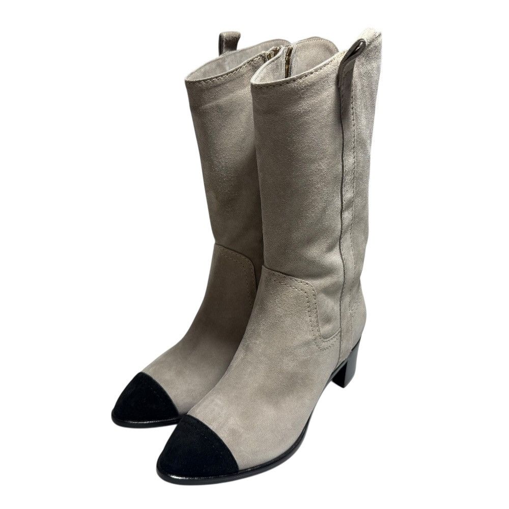 Chanel Chanel Chanel Suede Short Boots Suede Shoes DUTY FREE for USA Size ONE SIZE - 1 Thumbnail