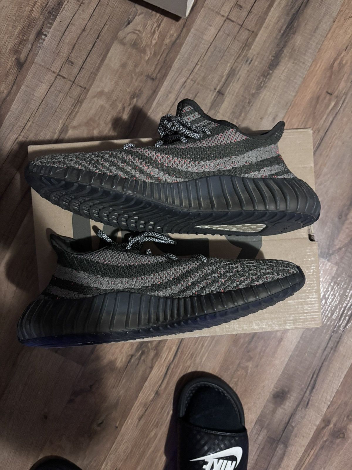 Adidas Adidas Yeezy Boost 350 V2 Size US 9.5 / EU 42-43 - 4 Thumbnail