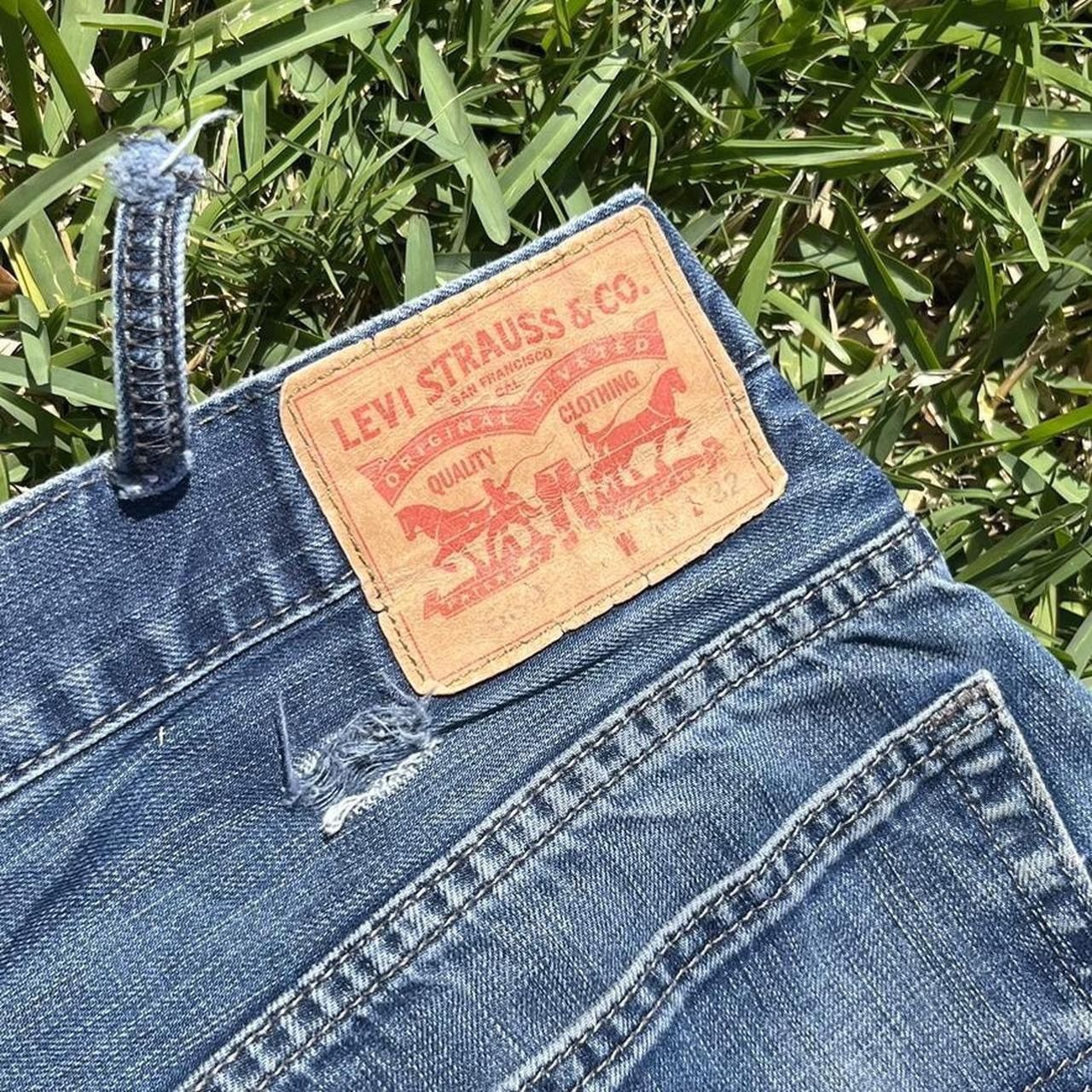 Levi's Vintage Clothing Vintage Levi’s 569 Jeans 40x32 Baggy Y2K Distressed Denim Size US 40 / EU 56 - 6 Thumbnail