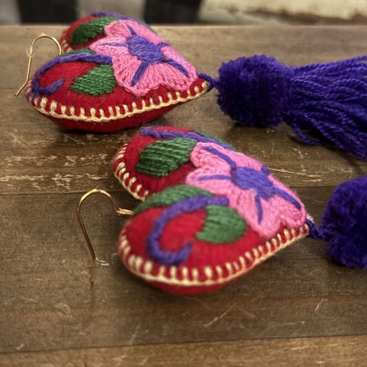 Other Colorful embroidered heart tassel earrings Size ONE SIZE - 5 Thumbnail