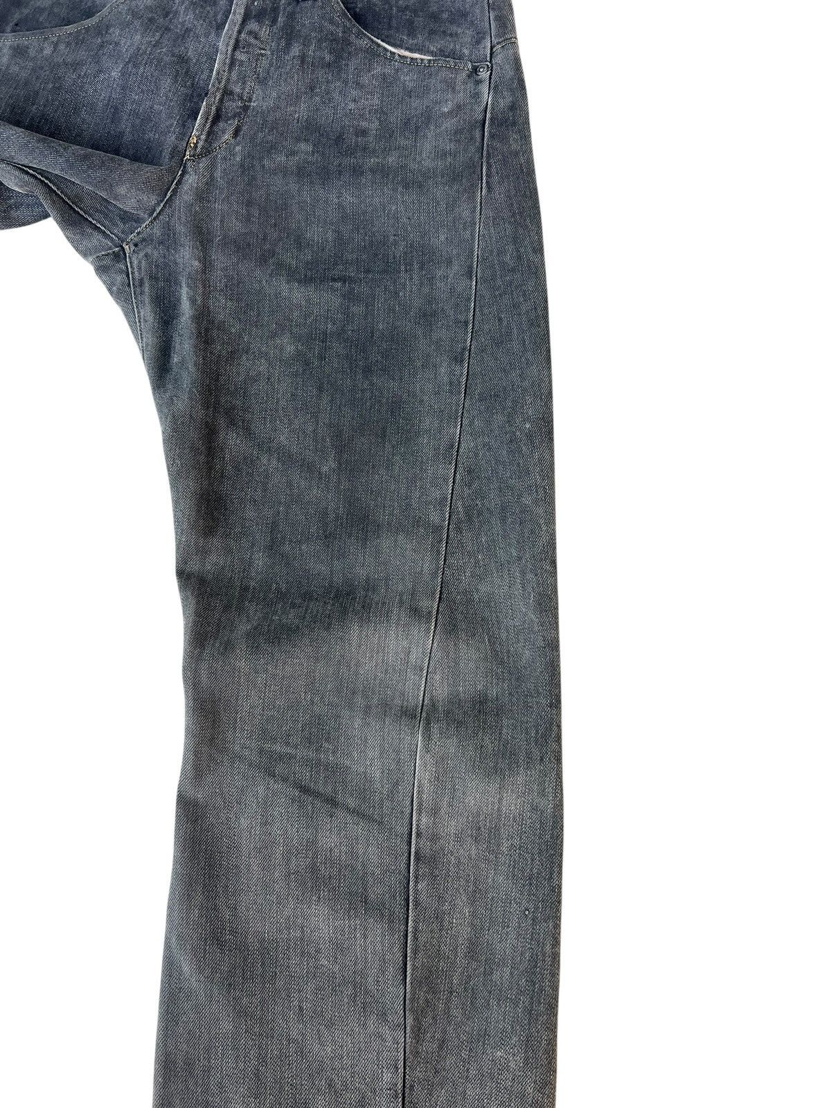 Levi's Vintage 2002 Levi’s Engineered Waxed Denim Regular Jeans Size US 32 / EU 48 - 12 Thumbnail