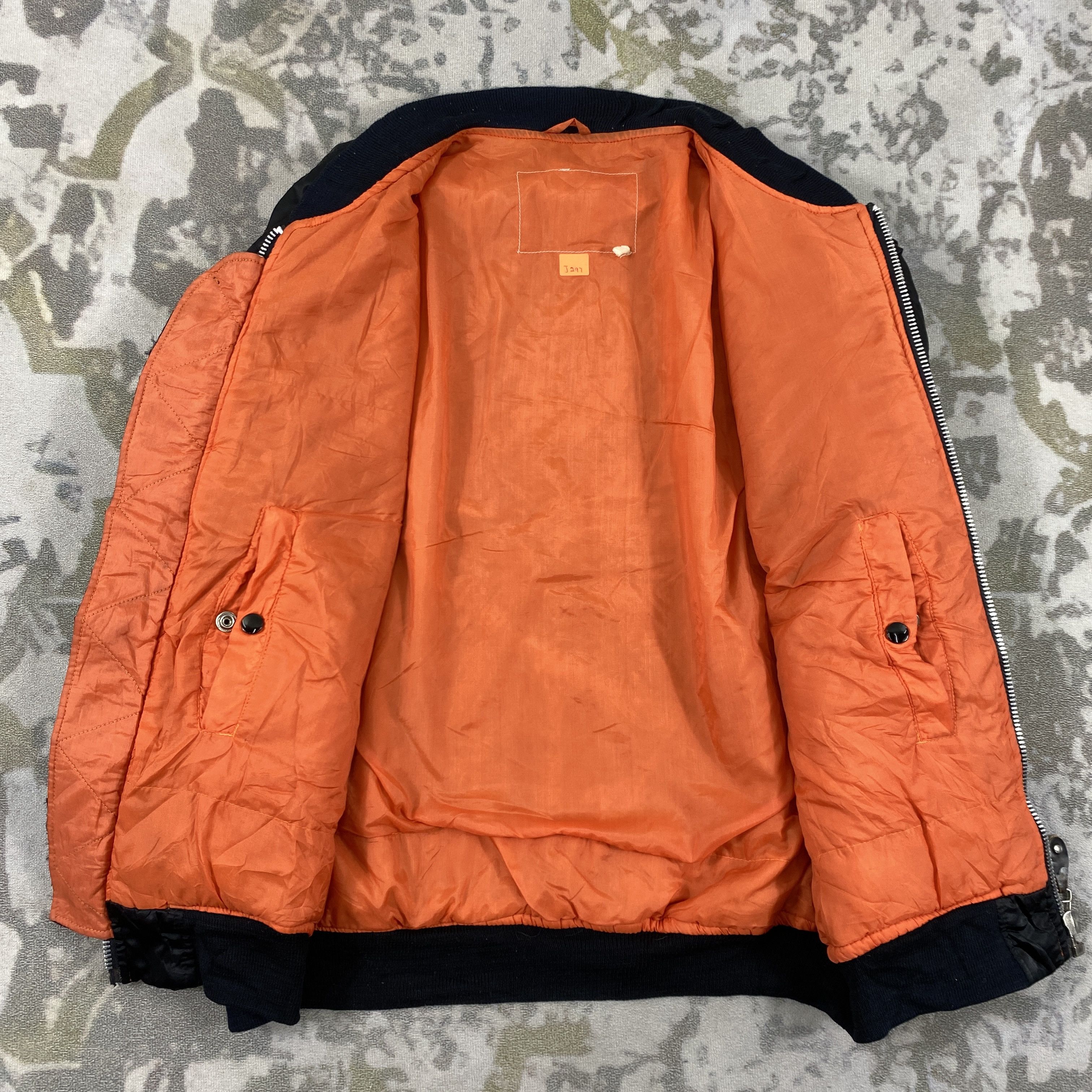 Band Tees Vintage 90s The Sting Riversible Bomber Jacket-J297 Size US M / EU 48-50 / 2 - 4 Thumbnail