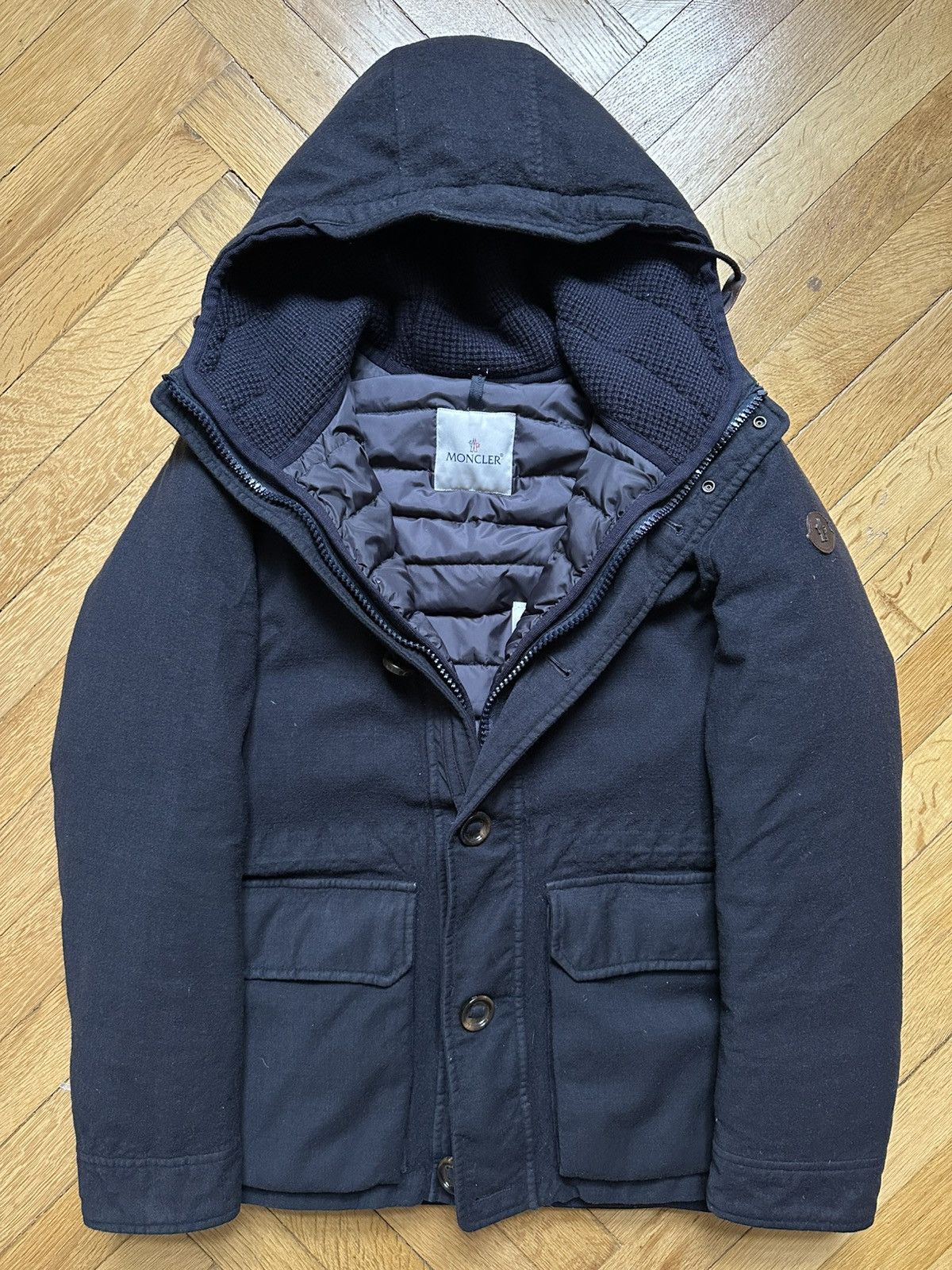 Moncler Moncler Luxury Unisex Wool Puffer Down With Hood Jacket Size L / US 10 / IT 46 - 1 Thumbnail