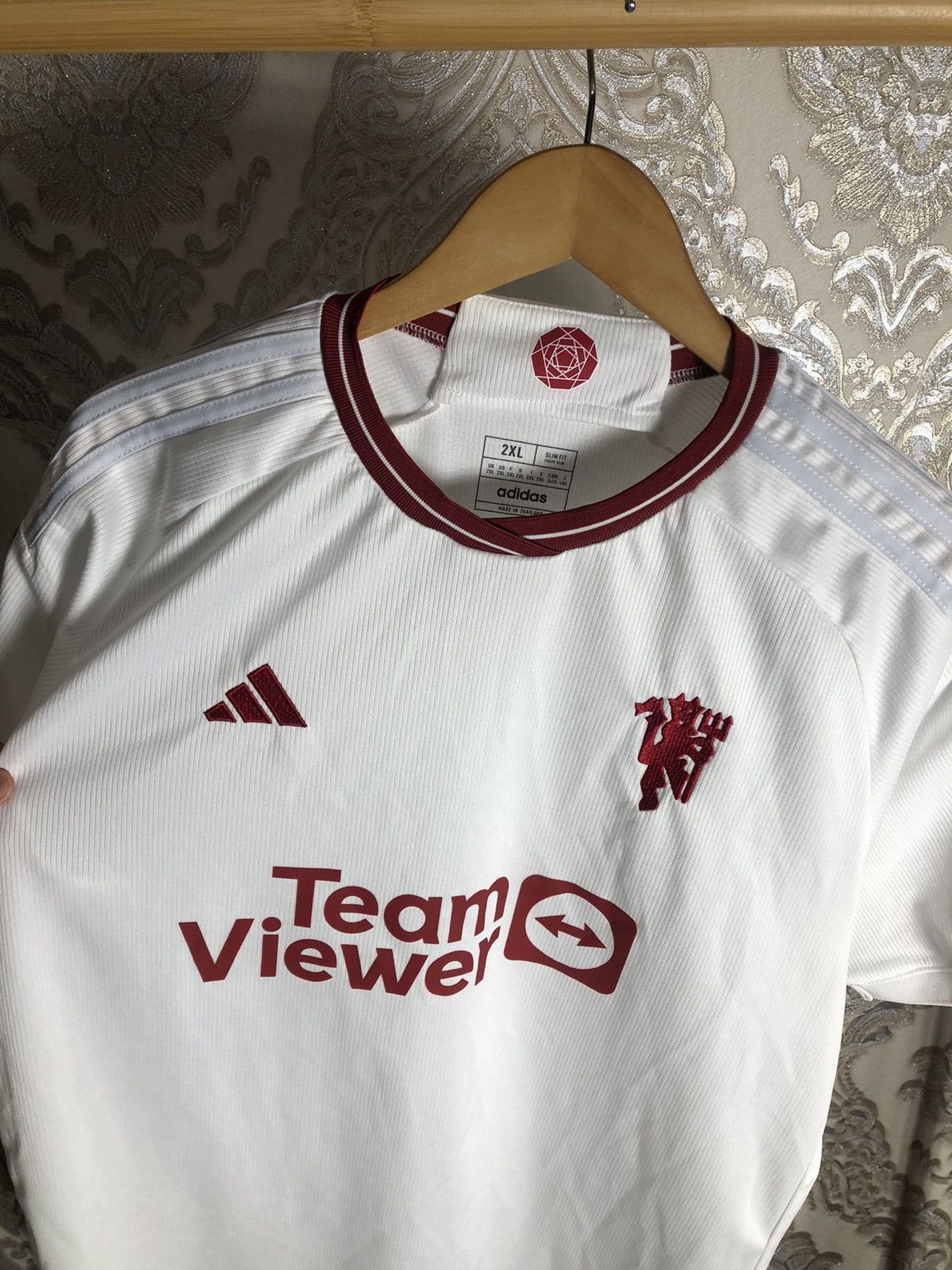 Vintage VERY RARE ADIDAS MANCHESTER UNITED ENGLAND SOCCER JERSEY Y2K Size US XXL / EU 58 / 5 - 3 Thumbnail