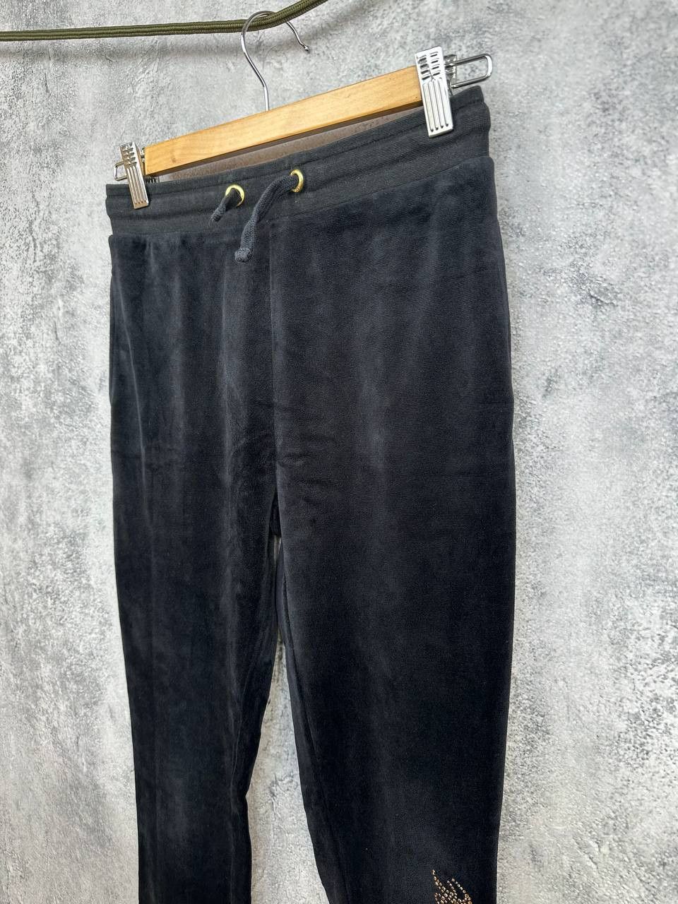 Juicy Couture Juicy Couture Velour Track Pants Y2K Rhinestone Logo Joggers Size 27" / US 4 / IT 40 - 5 Thumbnail