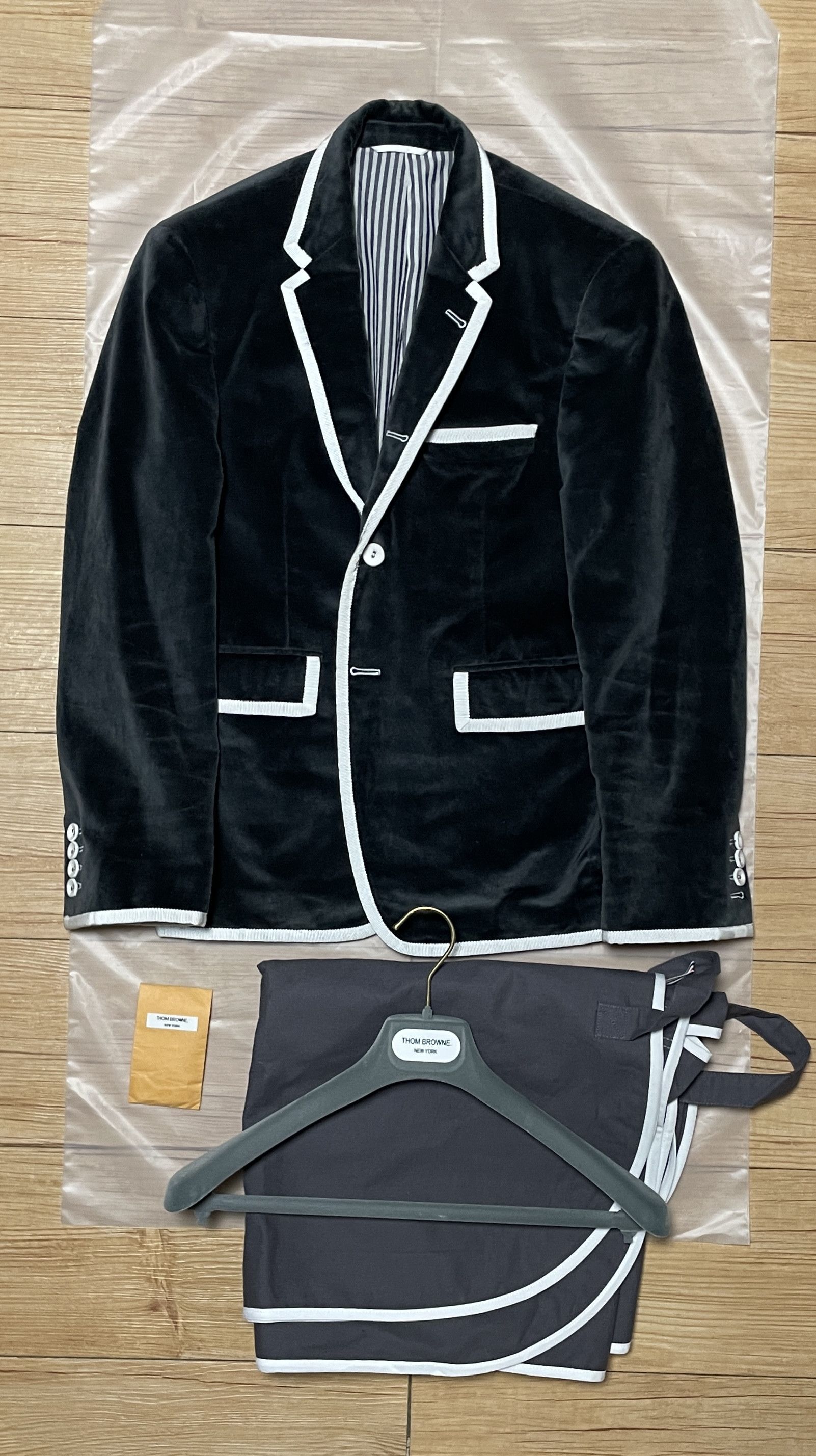 Thom Browne Thom Browne Velvet Piping Black Jacket Size 1 Size 36R - 1 Thumbnail