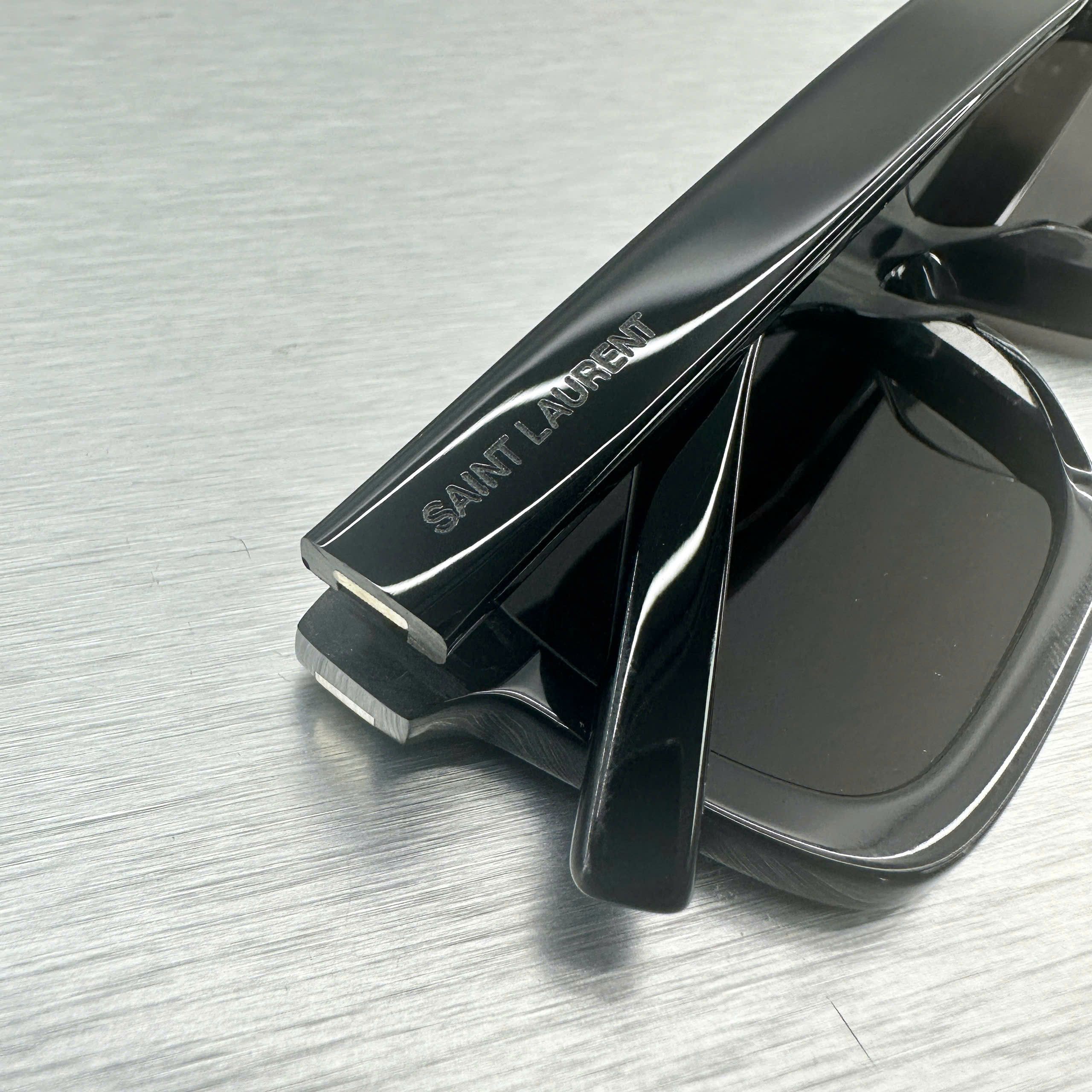 Saint Laurent Paris SAINT LAURENT 461 BETTY 001 Sunglasses BLACK Size ONE SIZE - 4 Thumbnail