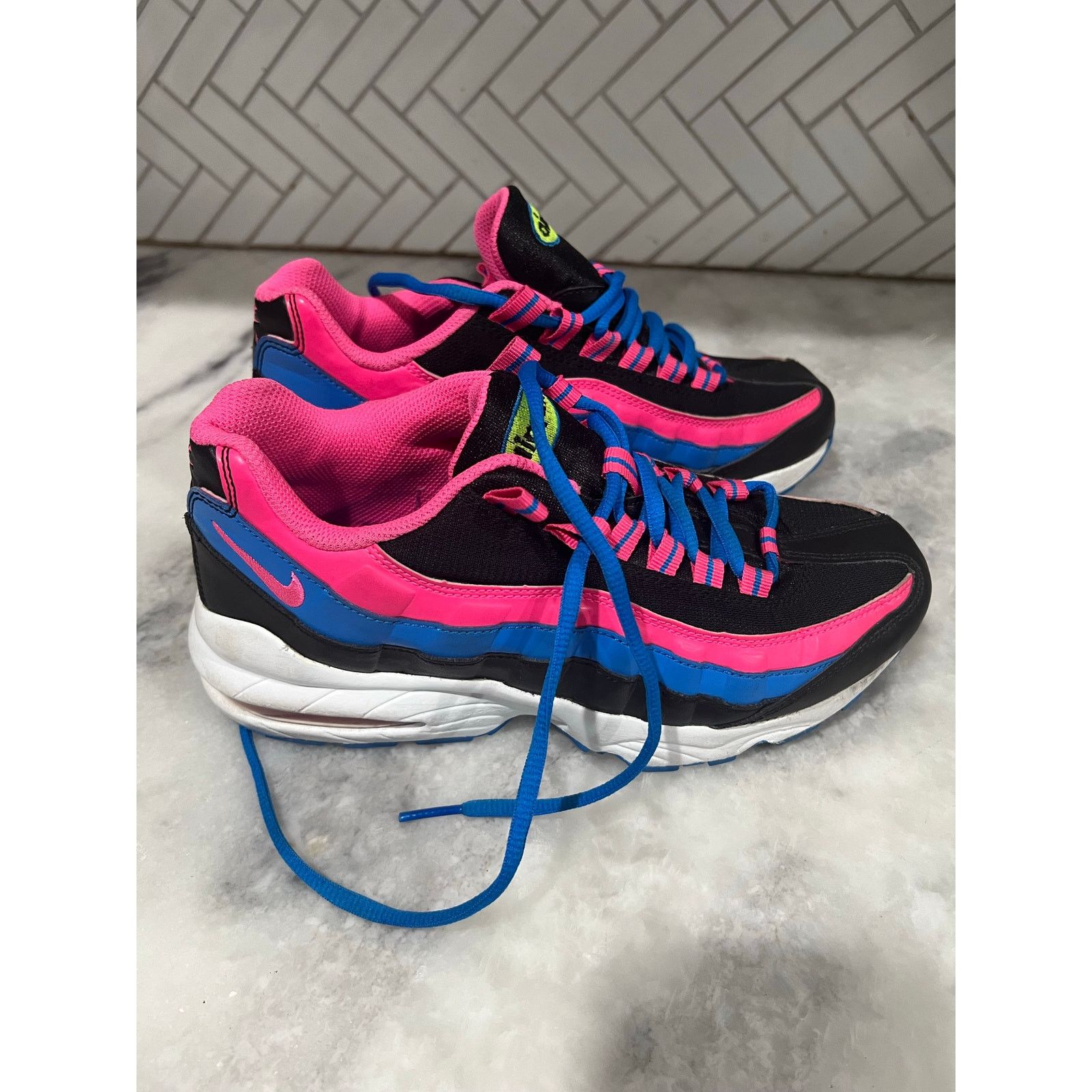 Nike Nike Air Max 95 GS 310830-007 Youth 5.5Y Women’s 7 Size US 7 / IT 37 - 1 Thumbnail