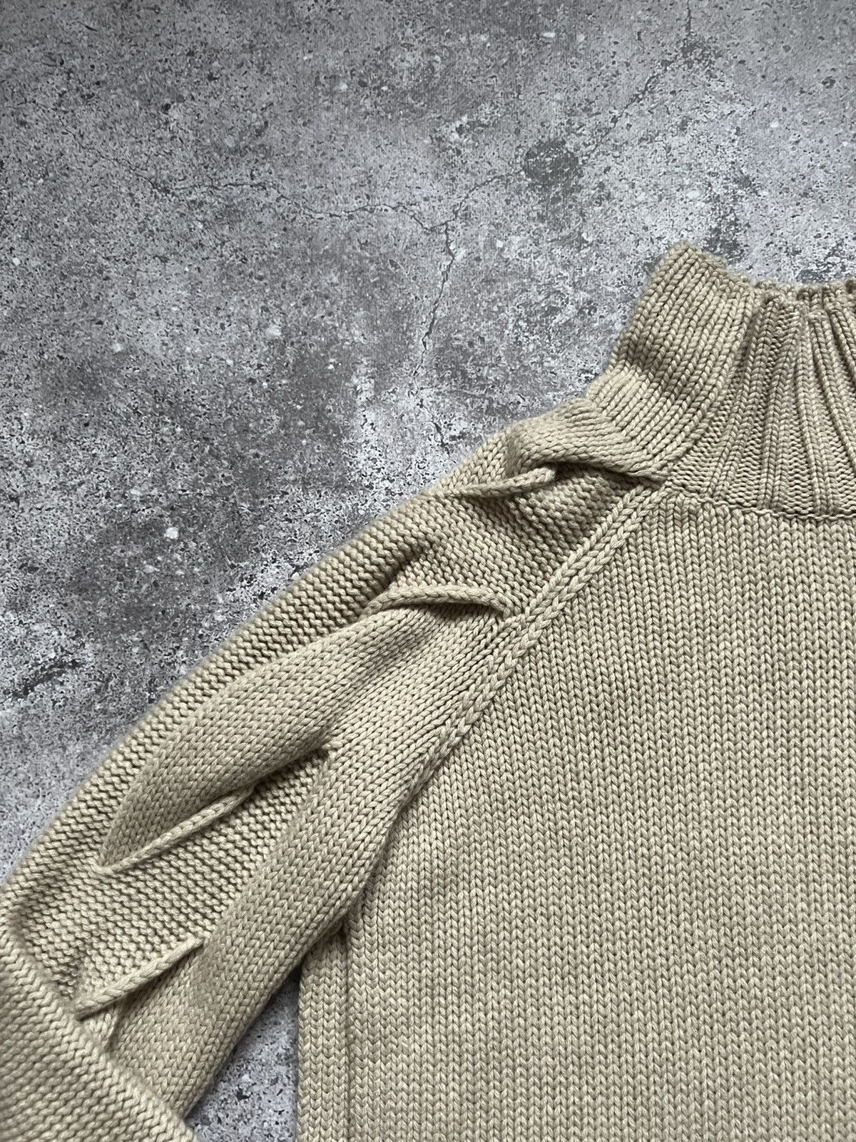 Burberry Burberry Knitted Asymetrical Sample Sweater Made in Italy Size L / US 10 / IT 46 - 4 Thumbnail