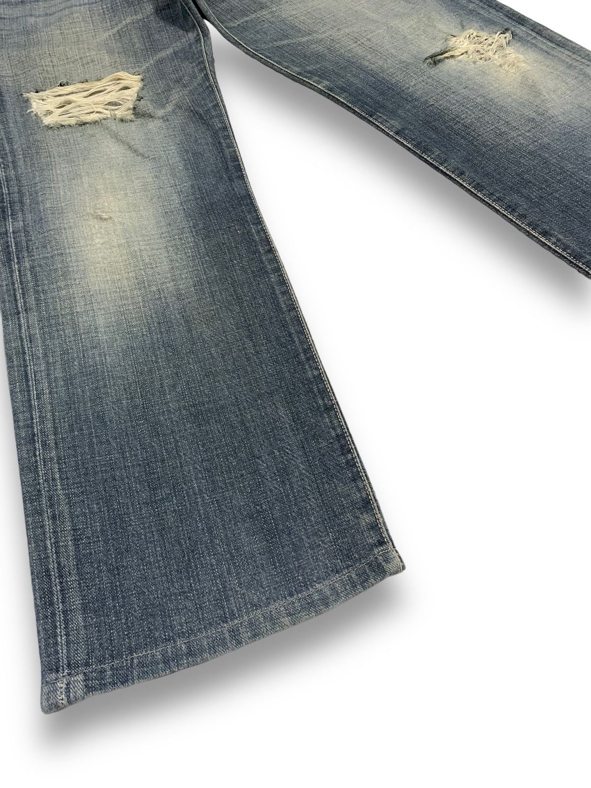 Jun Takahashi Vintage Y2K Uniqlo S002 Faded Loose Fit Distressed Jeans Size US 32 / EU 48 - 13 Thumbnail