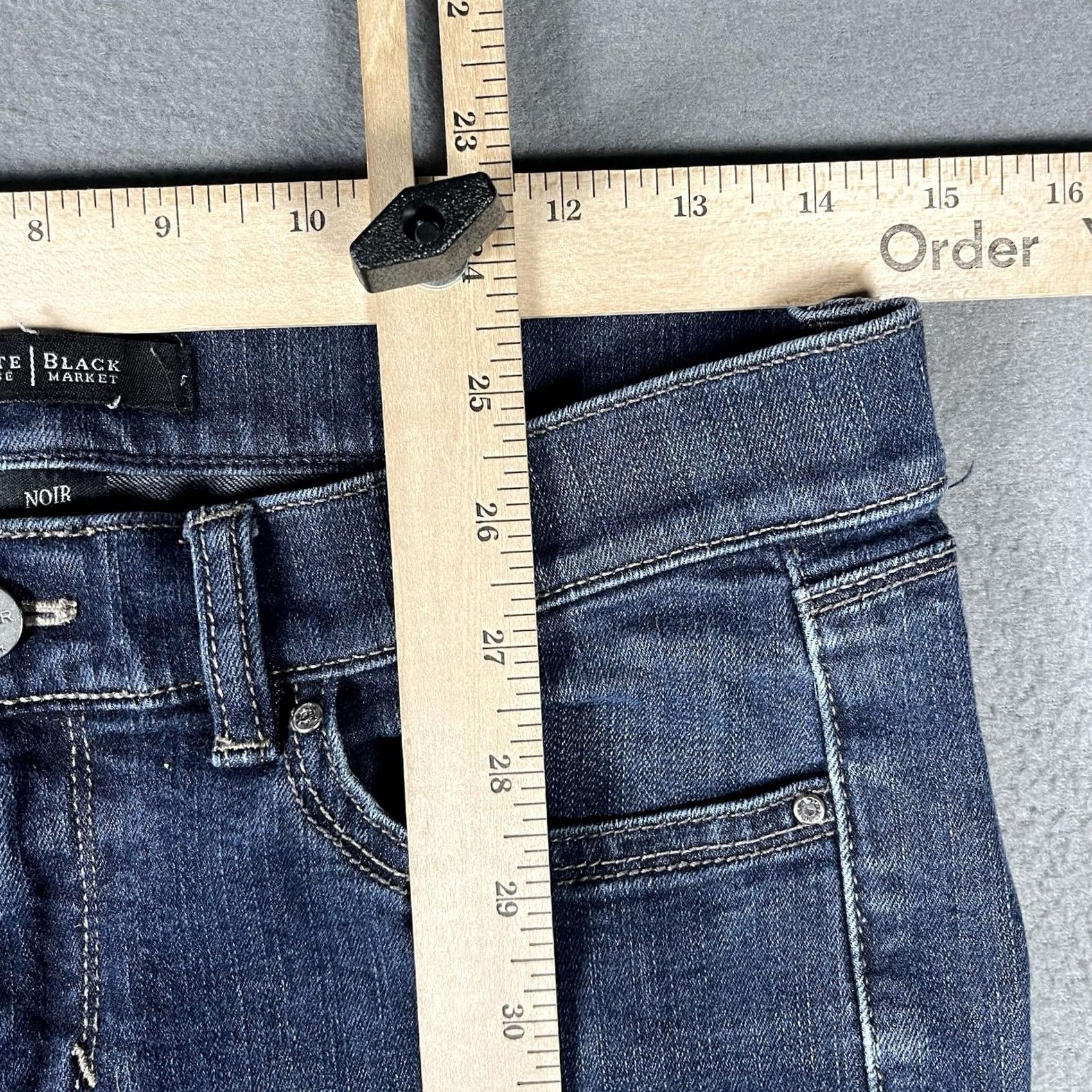 White House Black Market White House Black Market Jeans Womens 6 Slim Crop Denim Dark Wash 30 Inseam 22 Inseam 5-Pocket Size 28" / US 6 / IT 42 - 6 Thumbnail