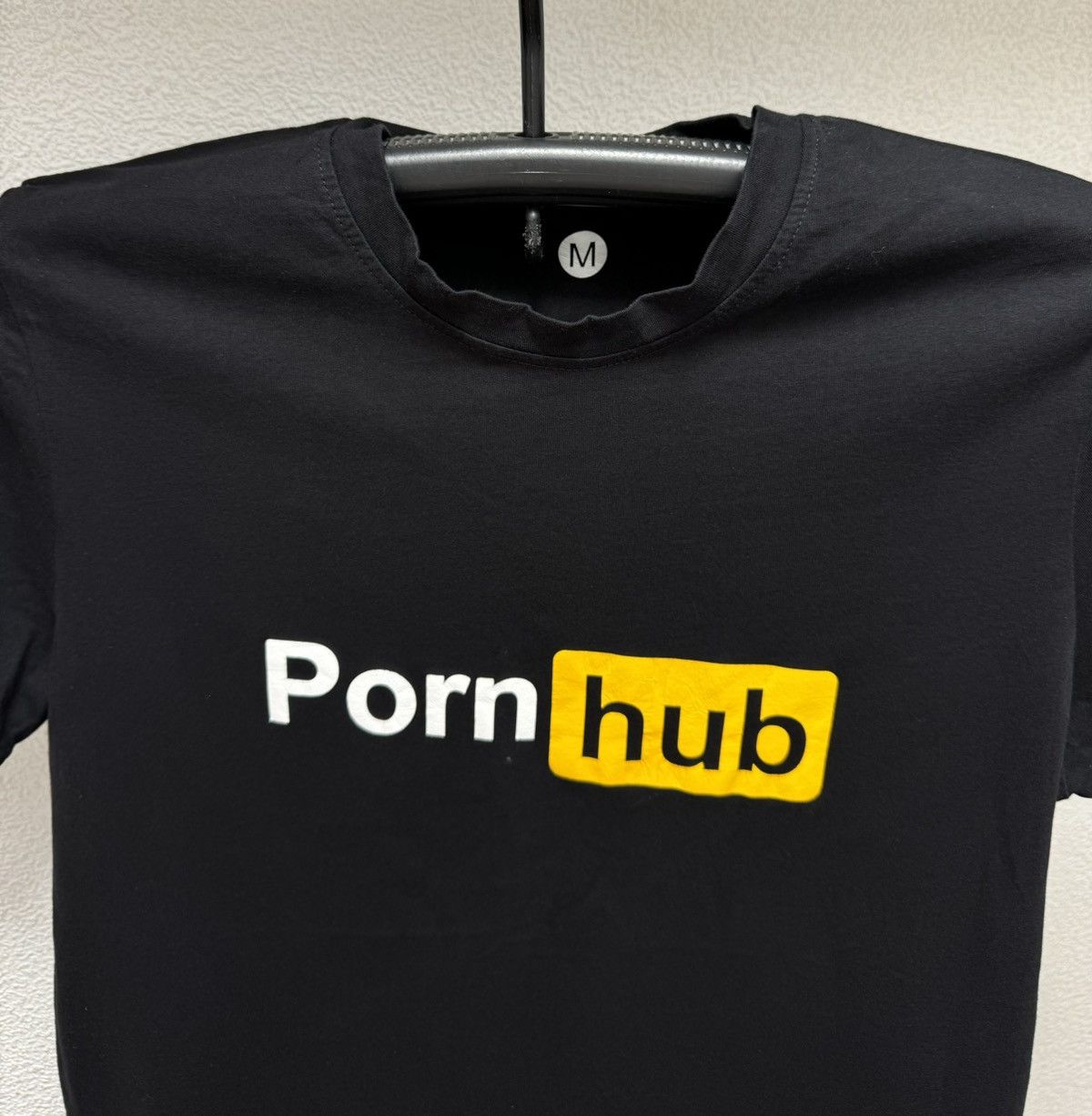 Vintage Pornhub porn hub big logo black t-shirt M sz sex tita boobs Size US M / EU 48-50 / 2 - 4 Thumbnail