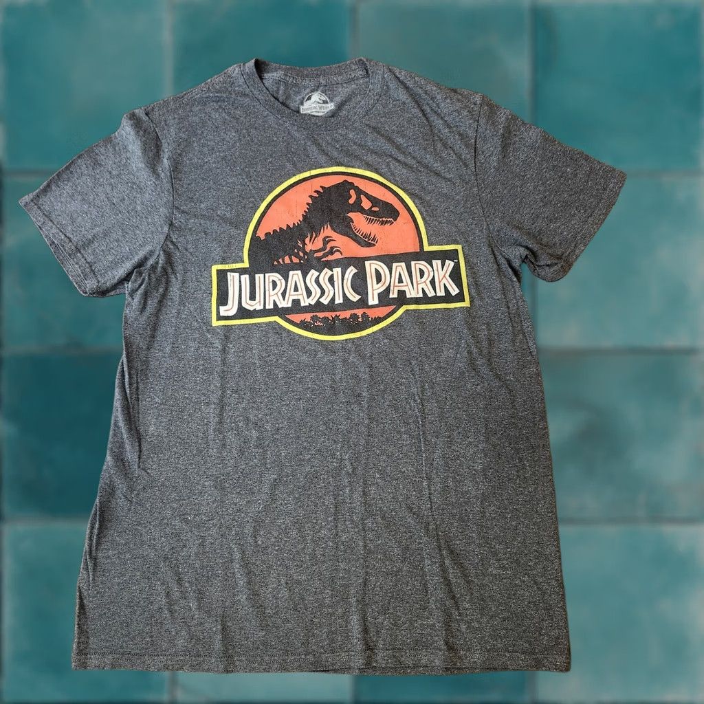 Vintage Jurassic Park Jurassic World Logo T Shirt Mens M Gray Graphic Tee Size US M / EU 48-50 / 2 - 1 Thumbnail