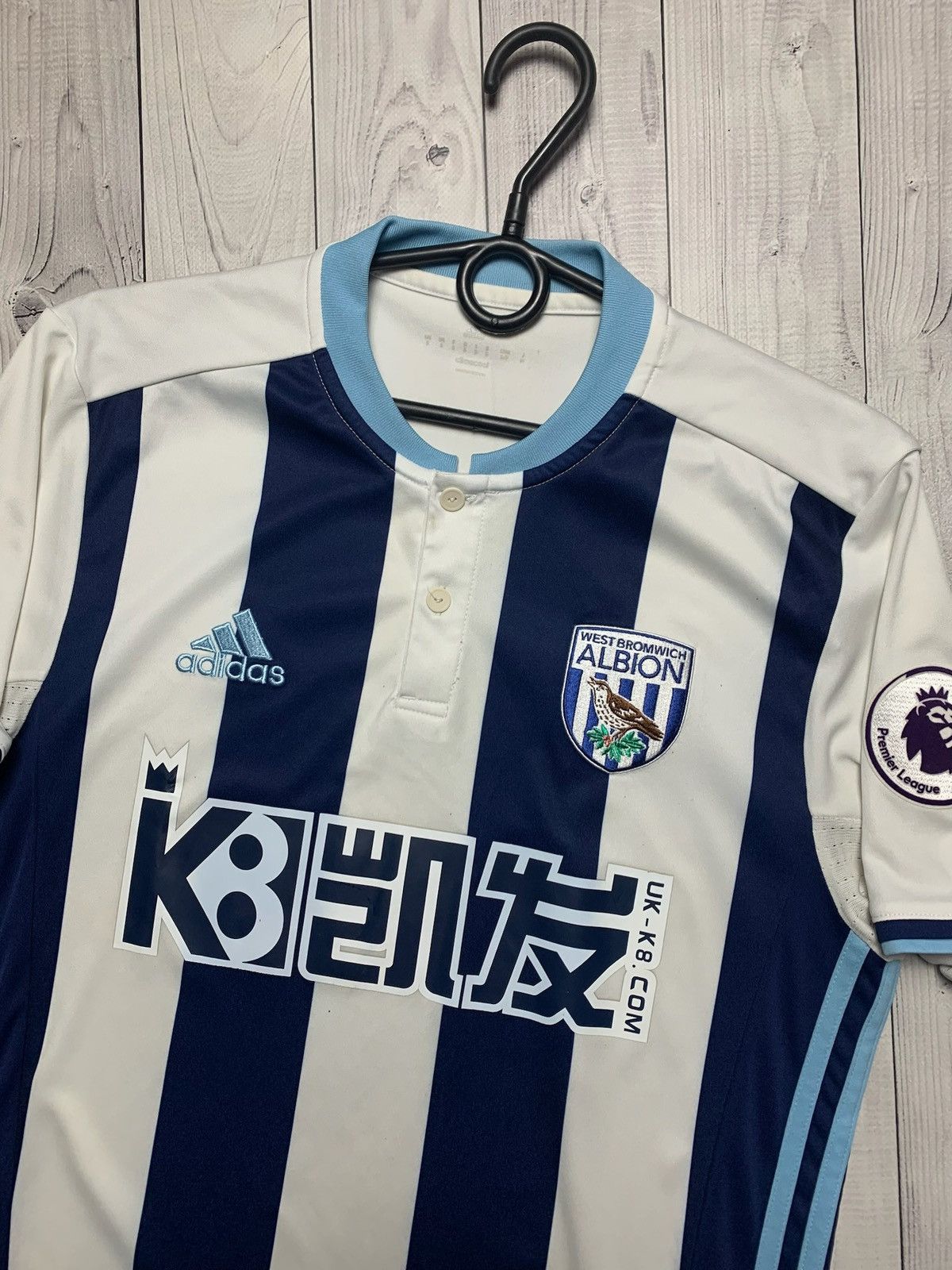 Adidas × Vintage Adidas West Bromwich soccer jersey size S Size US S / EU 44-46 / 1 - 2 Thumbnail