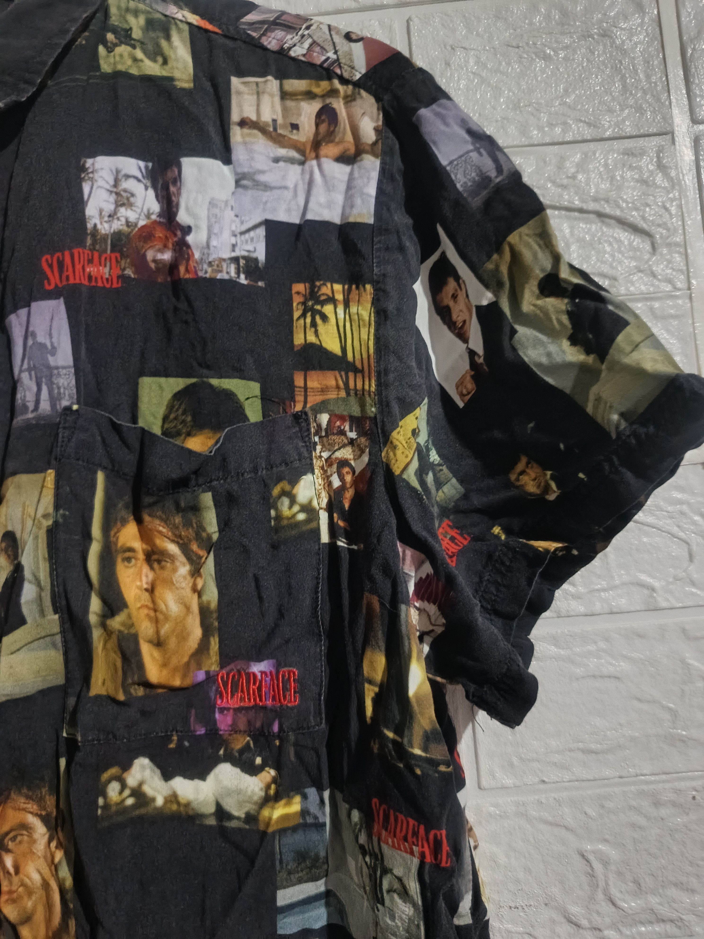 Shoe Palace Scarface AOP Buttons Up (Limited Edition) Size US L / EU 52-54 / 3 - 3 Thumbnail