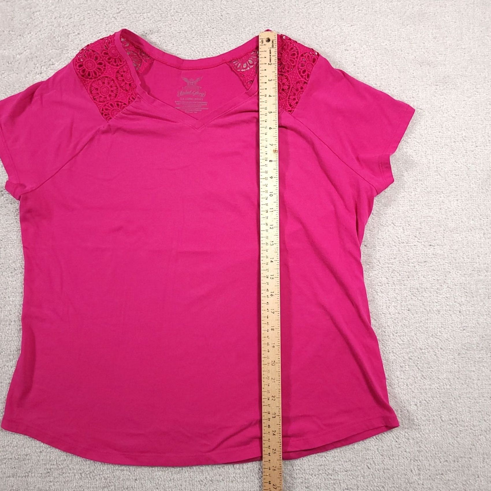 Faded Glory Faded Glory Shirt Women's Plus 2X Bright Pink Crochet Shoulder Short Sleeve Size XXL / US 16-18 / IT 52-54 - 7 Thumbnail