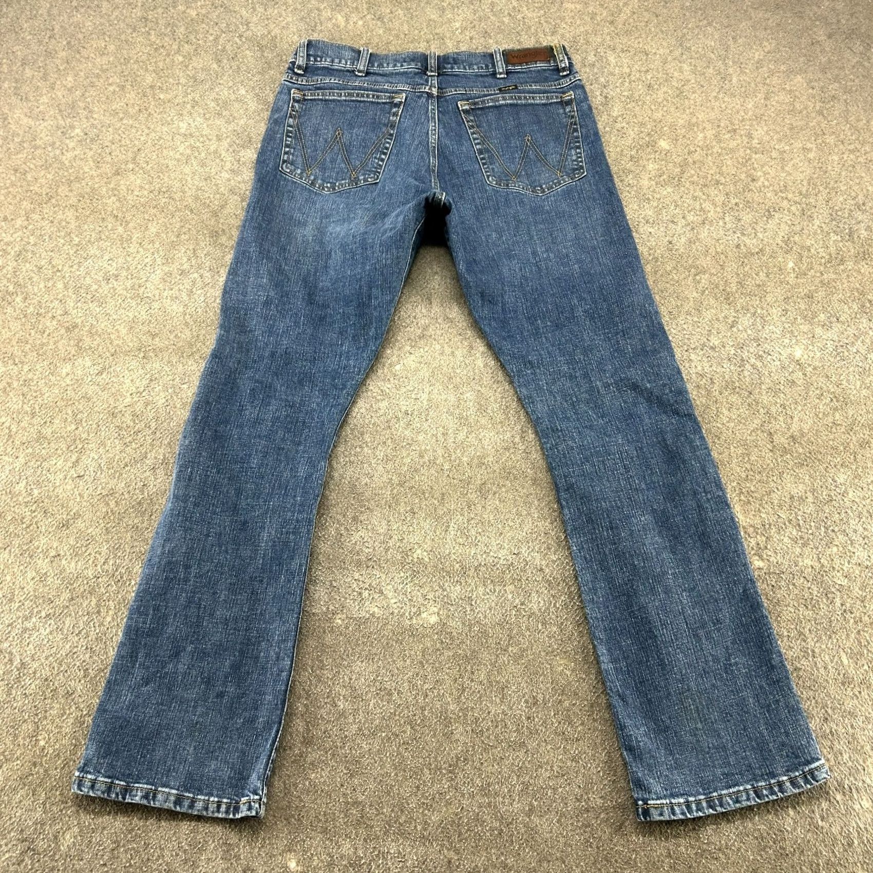 Wrangler Wrangler Jeans Mens 32x32 Blue Bootcut Medium Wash 5-Pocket Denim USA Western Ready-to-Wear Regular Fit Pants Mens Size US 32 / EU 48 - 7 Thumbnail