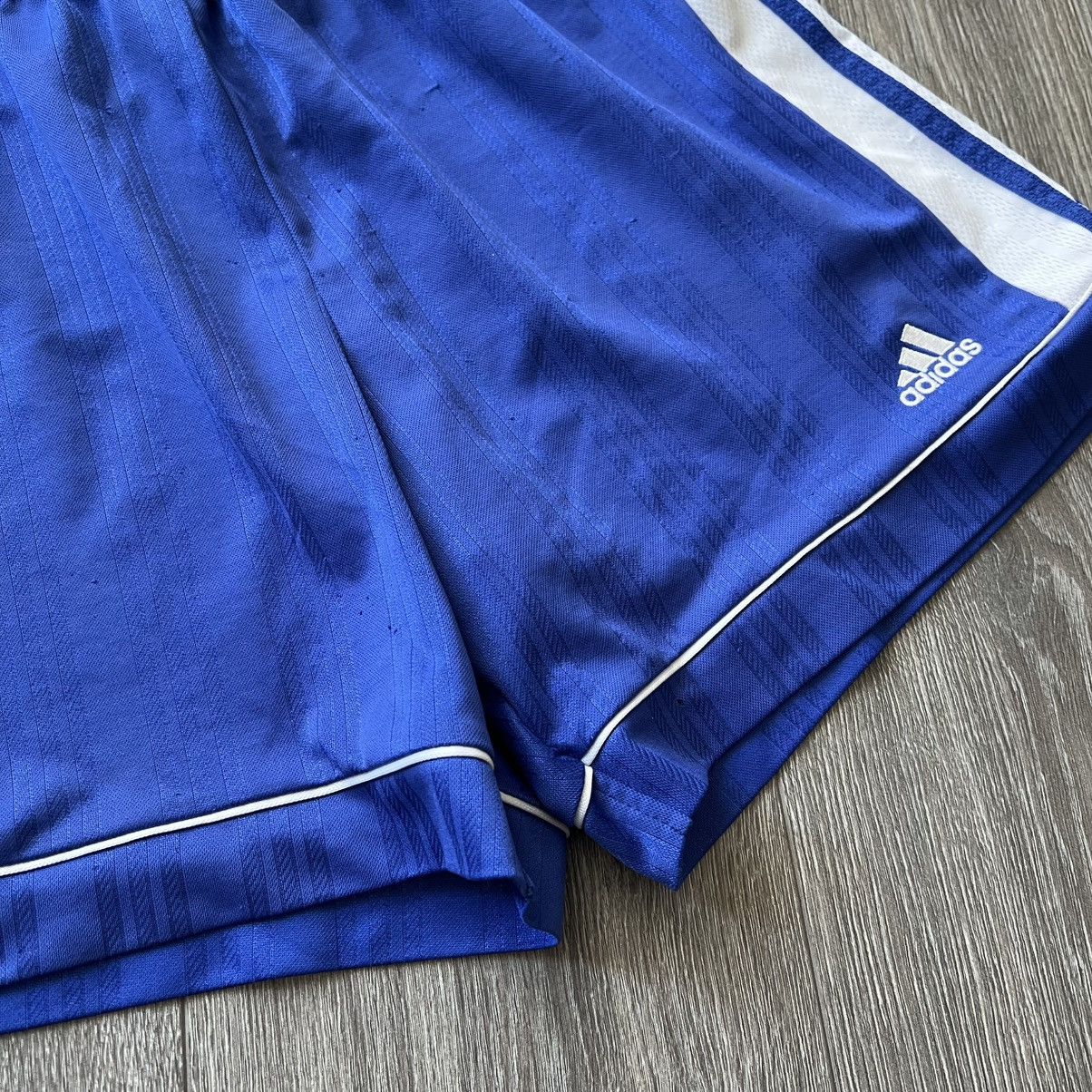 Adidas Vintage 90s Adidas Shorts Size M Size US 32 / EU 48 - 6 Thumbnail