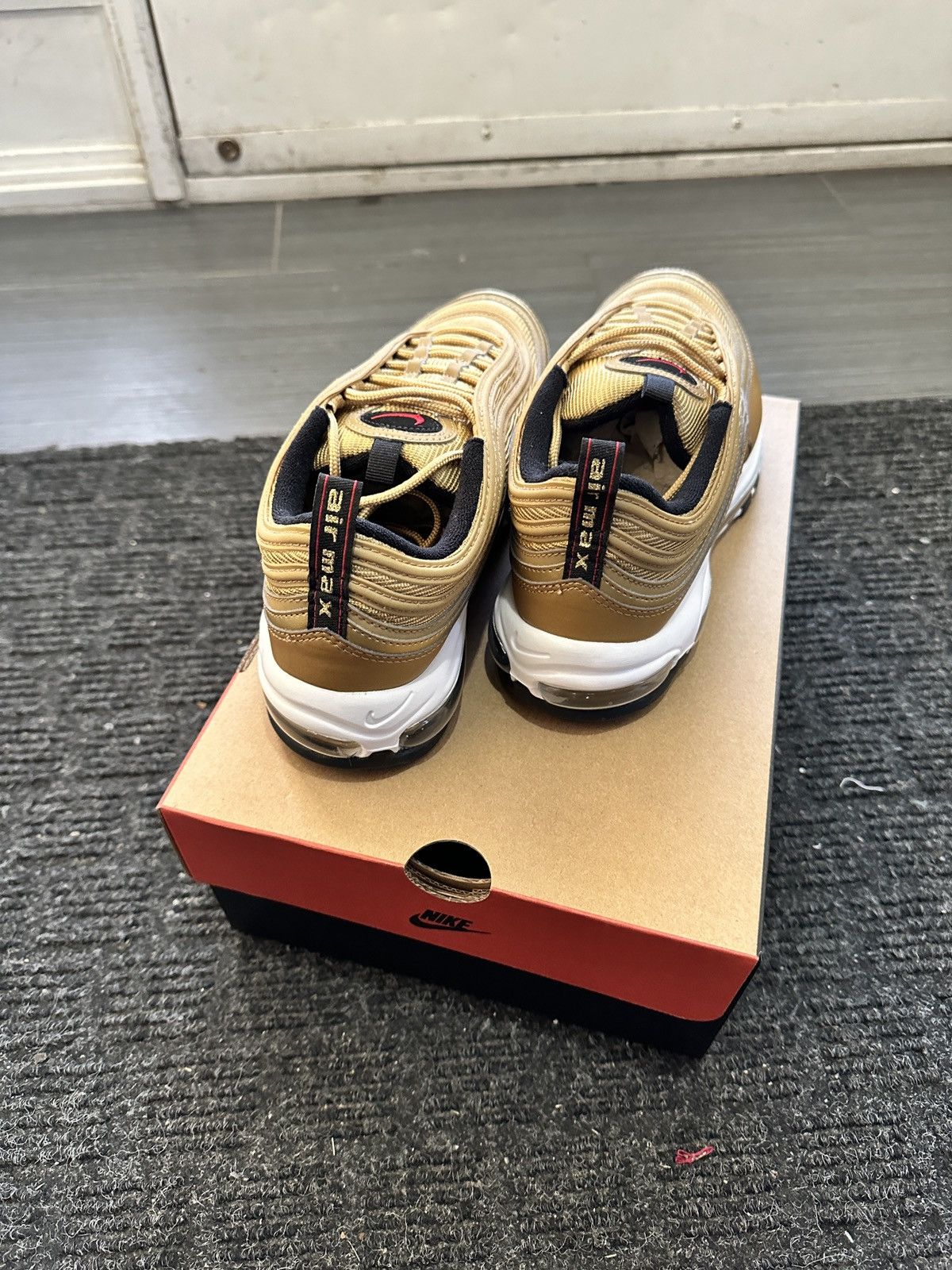 Nike Nike Air Max 97 OG Size US 10 / EU 43 - 2 Thumbnail