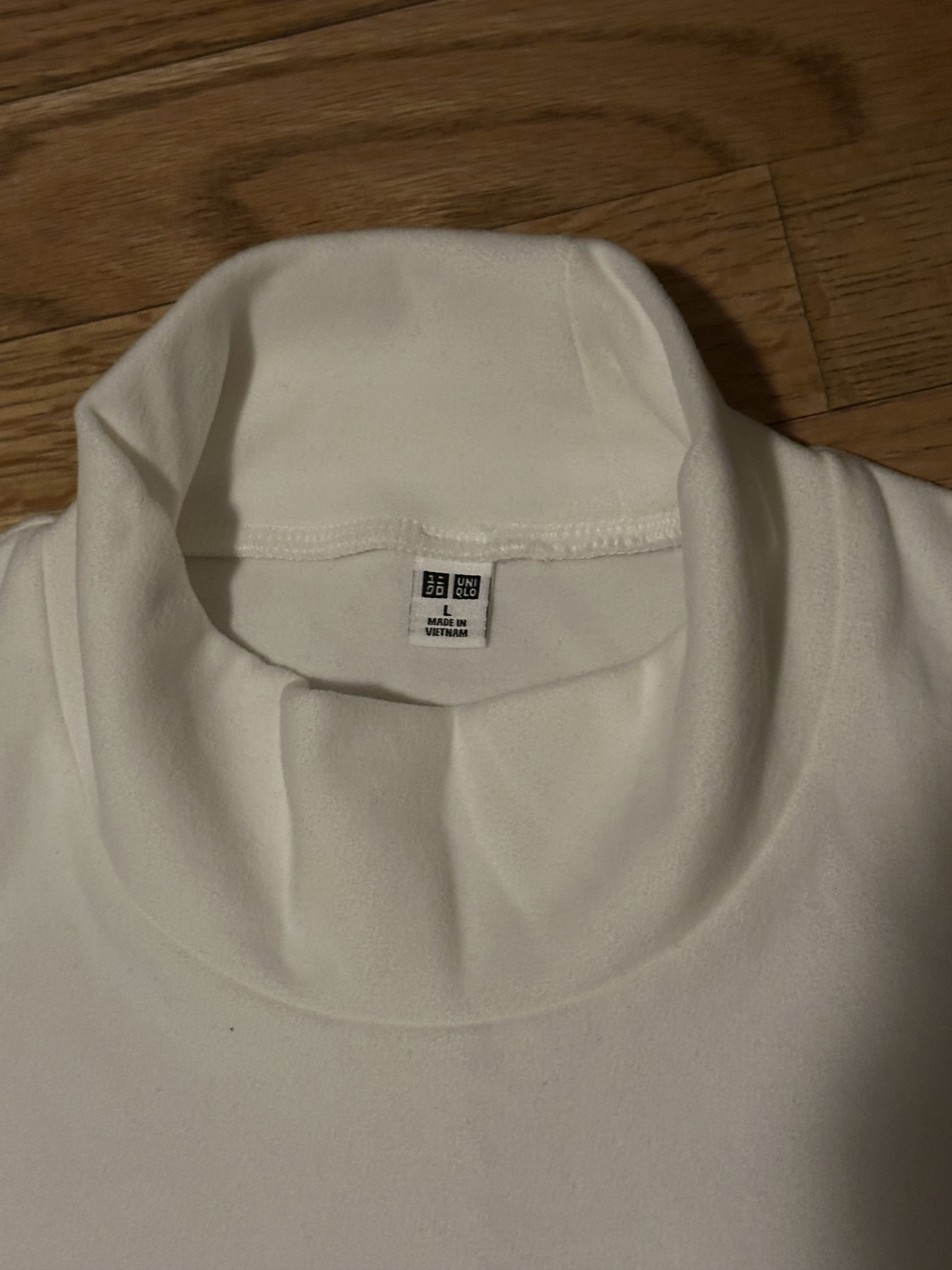 Uniqlo Uniqlo White Smooth Fleece Mock Neck Long-Sleeve from Japan Size US M / EU 48-50 / 2 - 4 Thumbnail