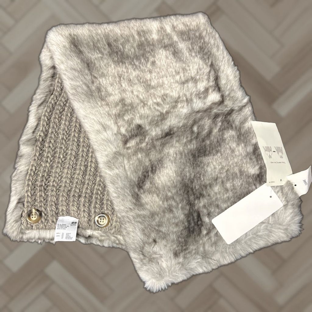 Uniqlo VINTAGE Uniqlo Scarf OS NWT Cream Acrylic Wool Faux Fur Snood Women’s Size ONE SIZE - 1 Thumbnail