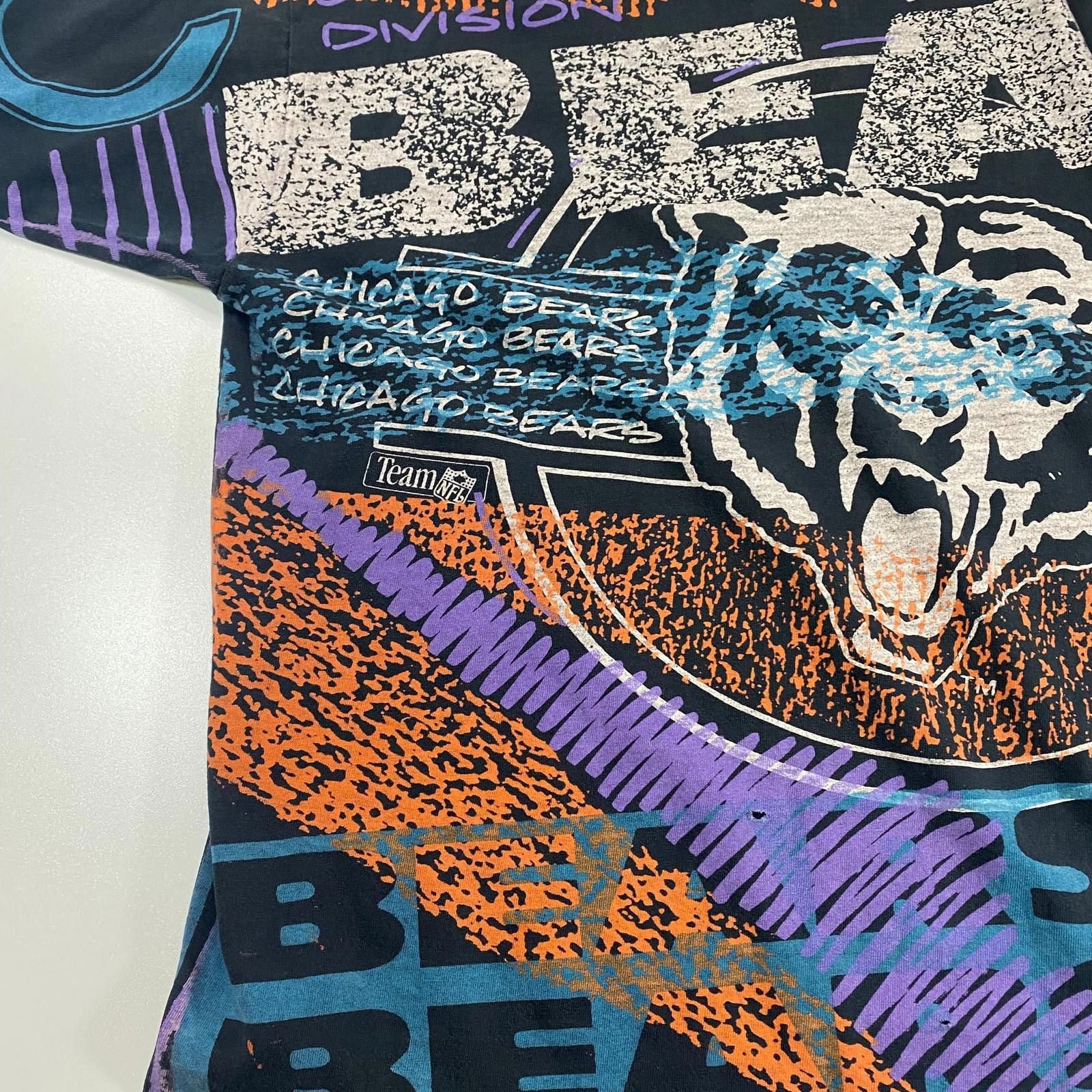 Other Vintage 90s Chicago Bears Magic Johnson T's AOP T-Shirt Size US L / EU 52-54 / 3 - 6 Thumbnail
