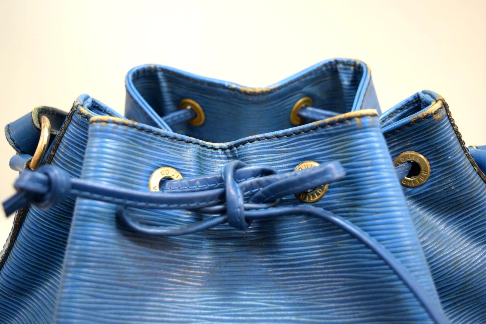 Louis Vuitton Louis Vuitton Petit Noé Shoulder Bag Epi Leather Blue M44105 Size ONE SIZE - 16 Thumbnail
