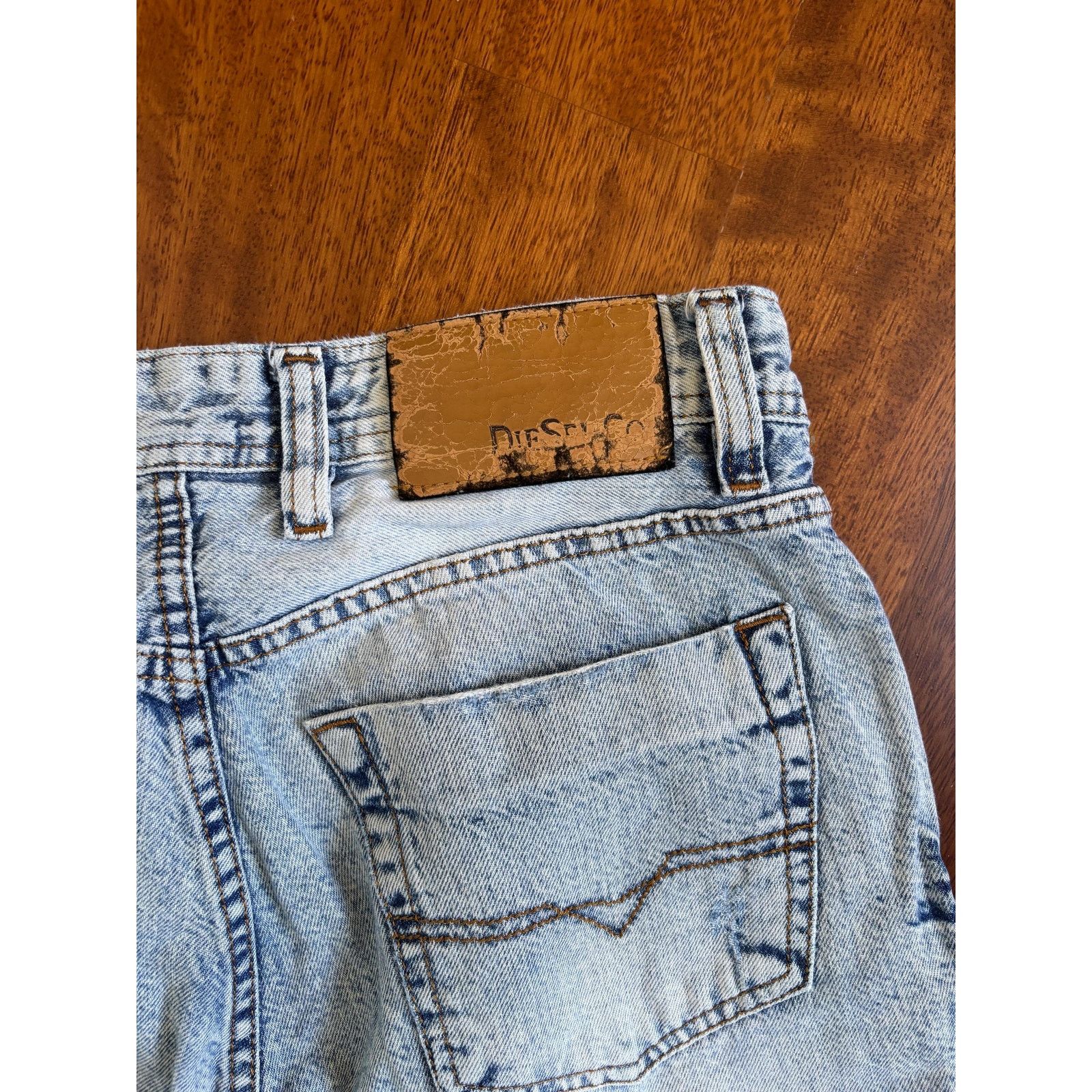 Diesel Vintage Diesel Jeans W31 Italy Y2K Light Wash Button Denim Size US 31 - 6 Thumbnail