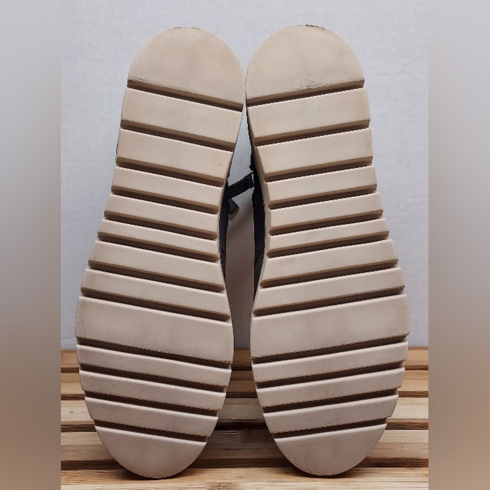 Unknown London Caslon Womens | Grey | Hanley Leather Ankle Zip Boots Size 9 Size US 9 / IT 39 - 4 Thumbnail