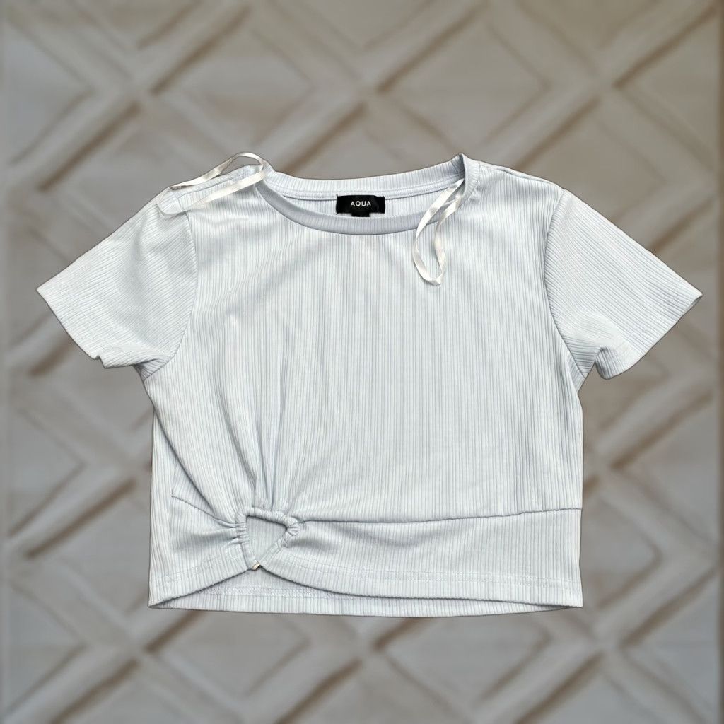 AQUA Aqua Cropped Top WOmens Small Pastel Blue Short Sleeve Casual By Bloomingdale's Size S / US 4 / IT 40 - 1 Thumbnail