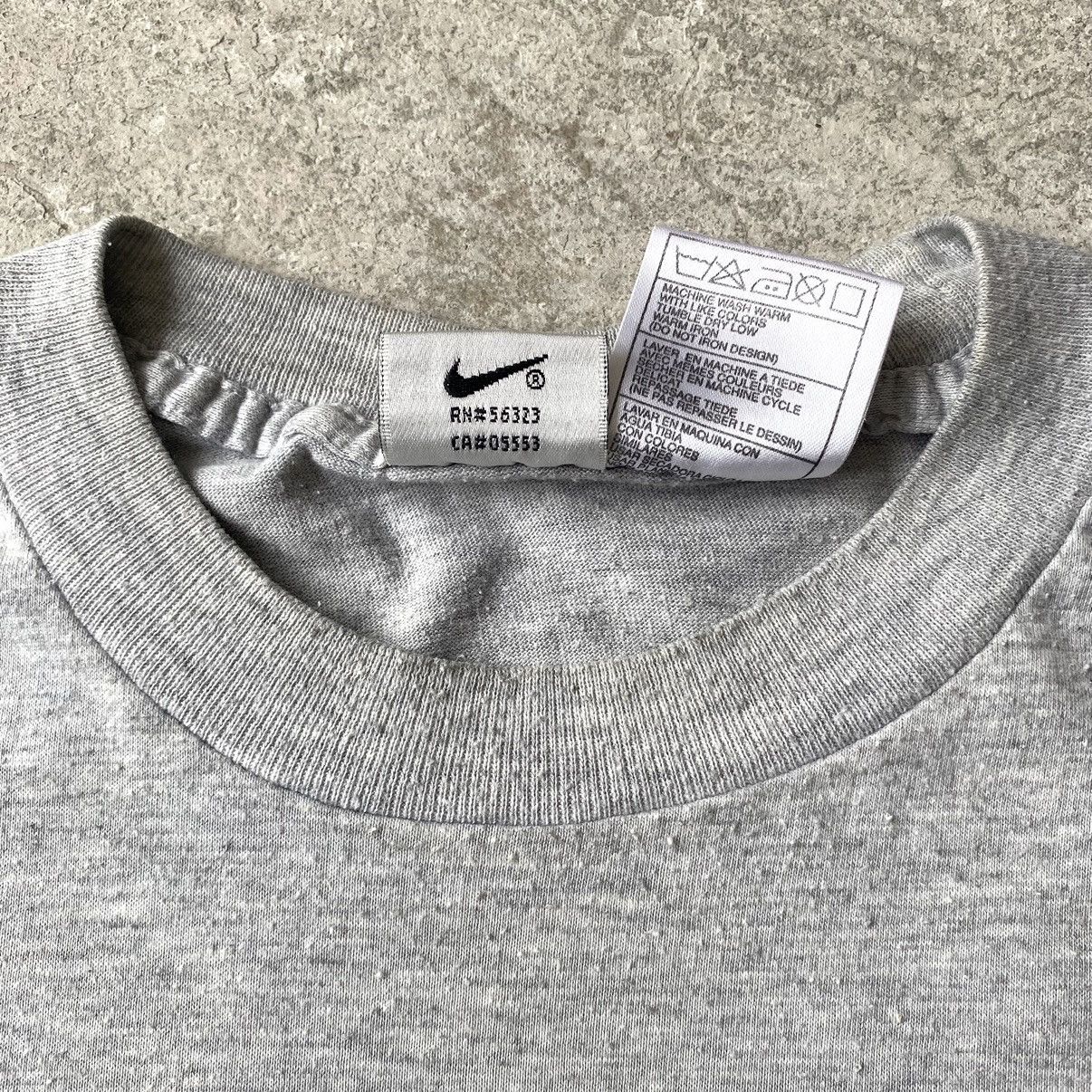 Vintage Vintage Nike Tee – OG Swoosh Logo Classic 90s Style Size US M / EU 48-50 / 2 - 4 Thumbnail