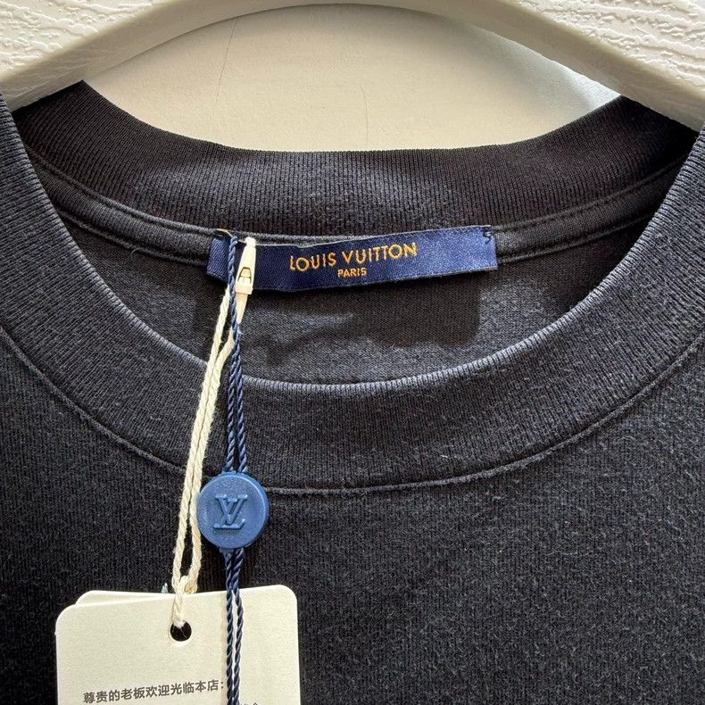 Louis Vuitton Louis Vuitton Dissolved Embroidered Logo Short Sleeve Size US M / EU 48-50 / 2 - 2 Thumbnail