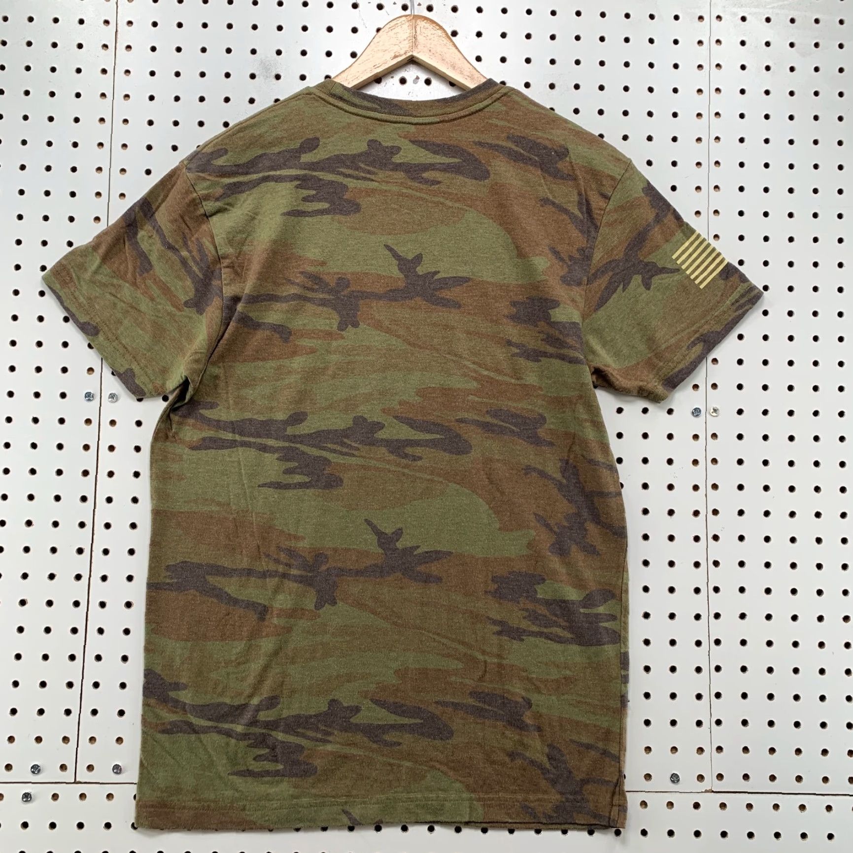 Vintage Grunt Style Camouflage T Shirt Mens M Camouflage Army USA Defend Military Shirt Men Beige T-Shirt Army 90s? Size US M / EU 48-50 / 2 - 2 Thumbnail