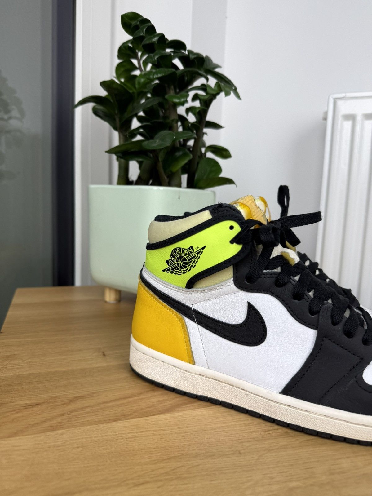 Jordan Brand Air Jordan 1 Volt Gold Size US 7.5 / EU 40-41 - 7 Thumbnail