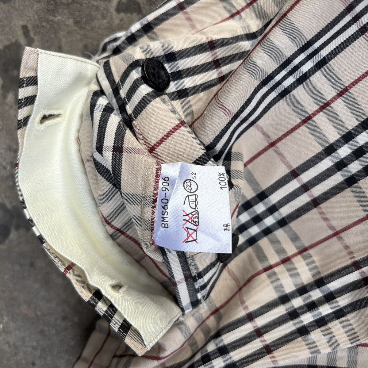 Burberry Vintage Burberry nova check Cargo short pants Size US 27 - 11 Thumbnail