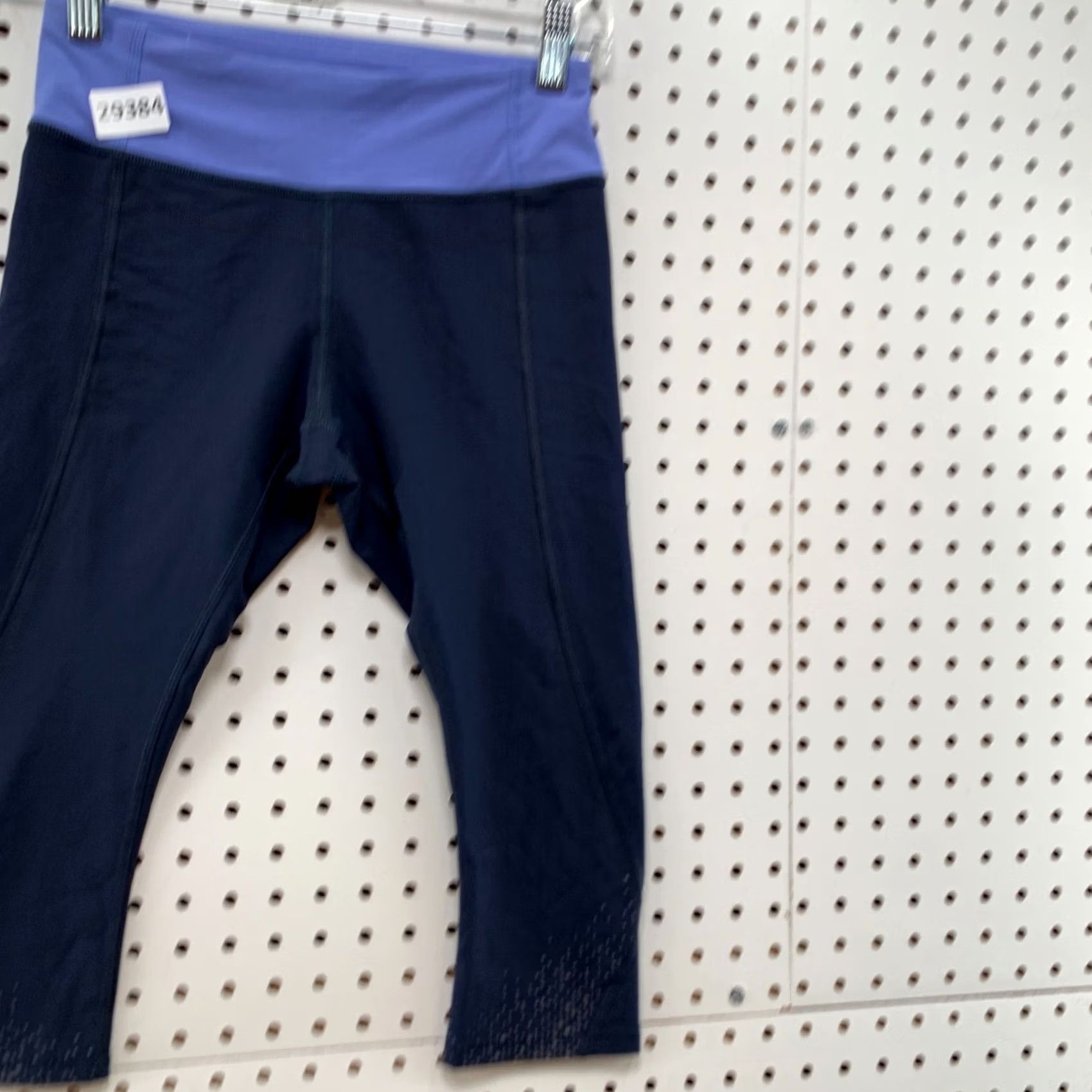 Lululemon Lululemon Leggings Womens Size 4 Fits 25X15 Blue Active Yoga Crop Zip Pockets Size 27" / US 4 / IT 40 - 4 Thumbnail