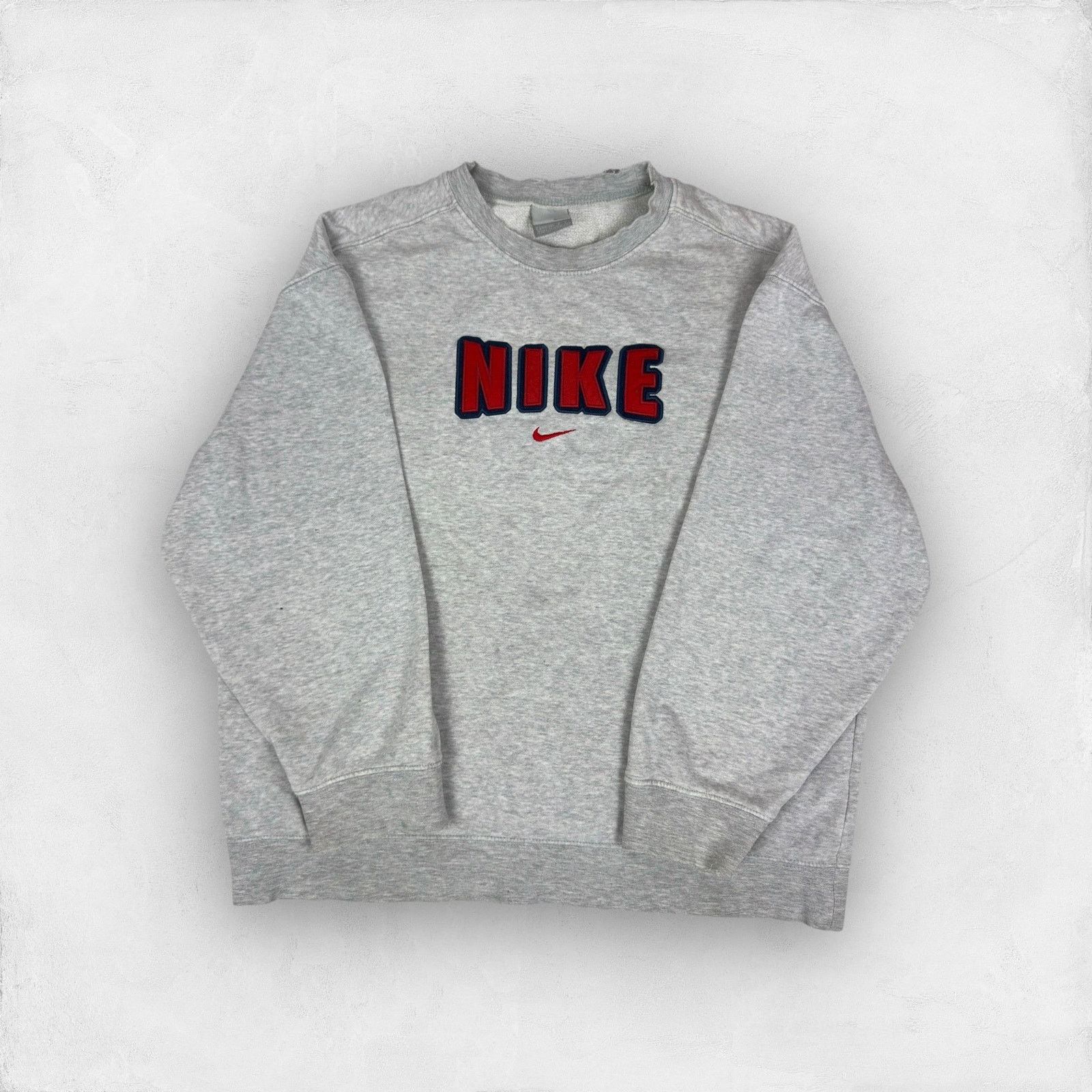 Japanese Brand × Nike Nike Women's Gray Cotton Fleece Lined Pullover Sweatshirt L Size L / US 10 / IT 46 - 1 Thumbnail