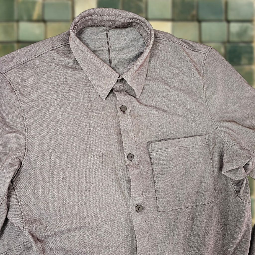 Lululemon Lululemon Button-Up Shirt Mens M Long Sleeve Collared Performance Purple Size US M / EU 48-50 / 2 - 1 Thumbnail