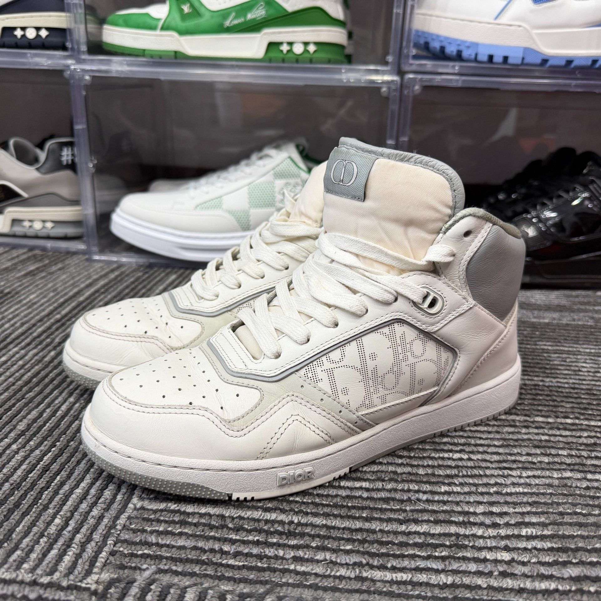 Dior Dior White Hitop Sneakers 7 Men Size US 7 / EU 40 - 1 Thumbnail