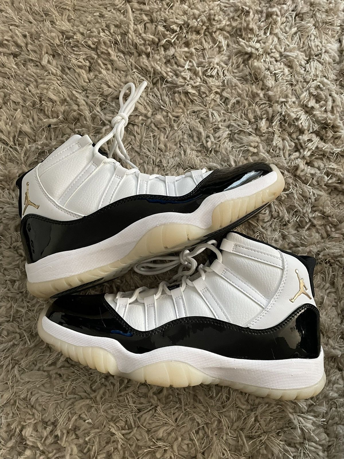 Jordan Brand Jordan 11 Gratitude Size US 6.5 / EU 39-40 - 2 Thumbnail