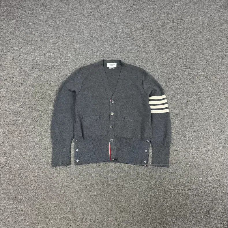 Thom Browne Thom Browne Grey four-striped V-neck knit cardigan Size US L / EU 52-54 / 3 - 1 Thumbnail