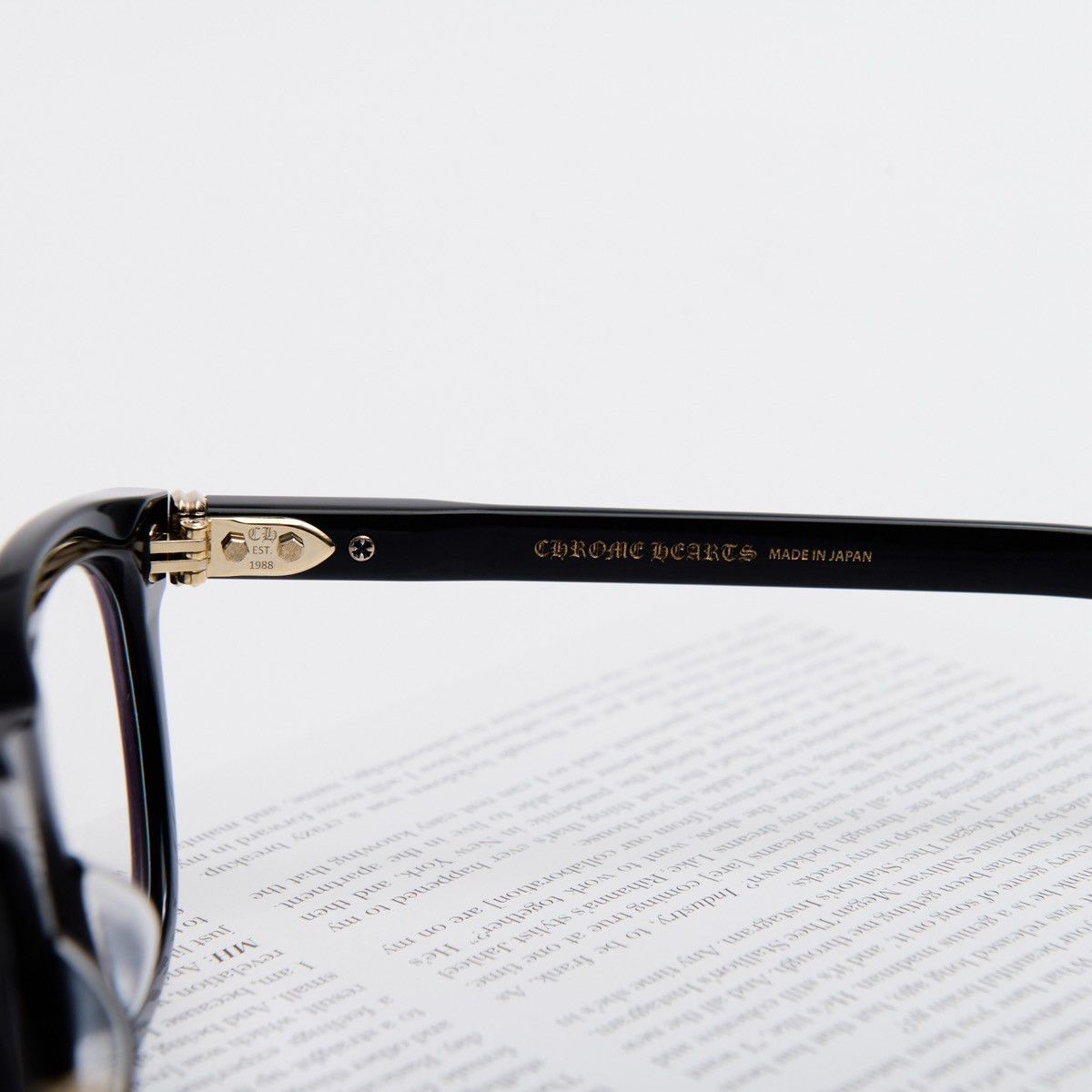 Chrome Hearts CHROME HEARTS SMOKE SHOW BLACK/18KGP GLASSES Size ONE SIZE - 4 Thumbnail
