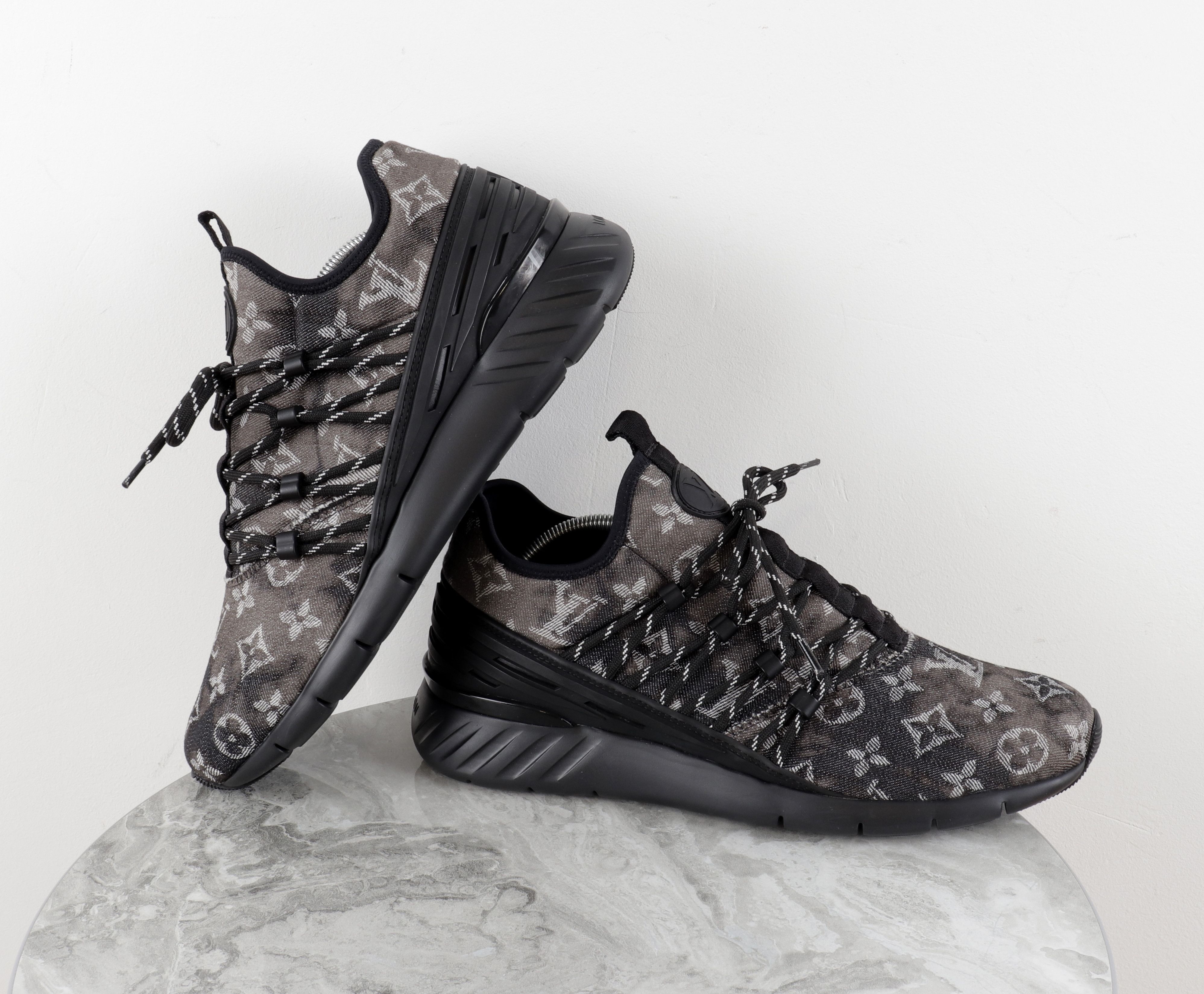 Louis Vuitton Louis Vuitton Fastlane Denim Black Monogram Sneakers Size US 9.5 / EU 42-43 - 8 Thumbnail