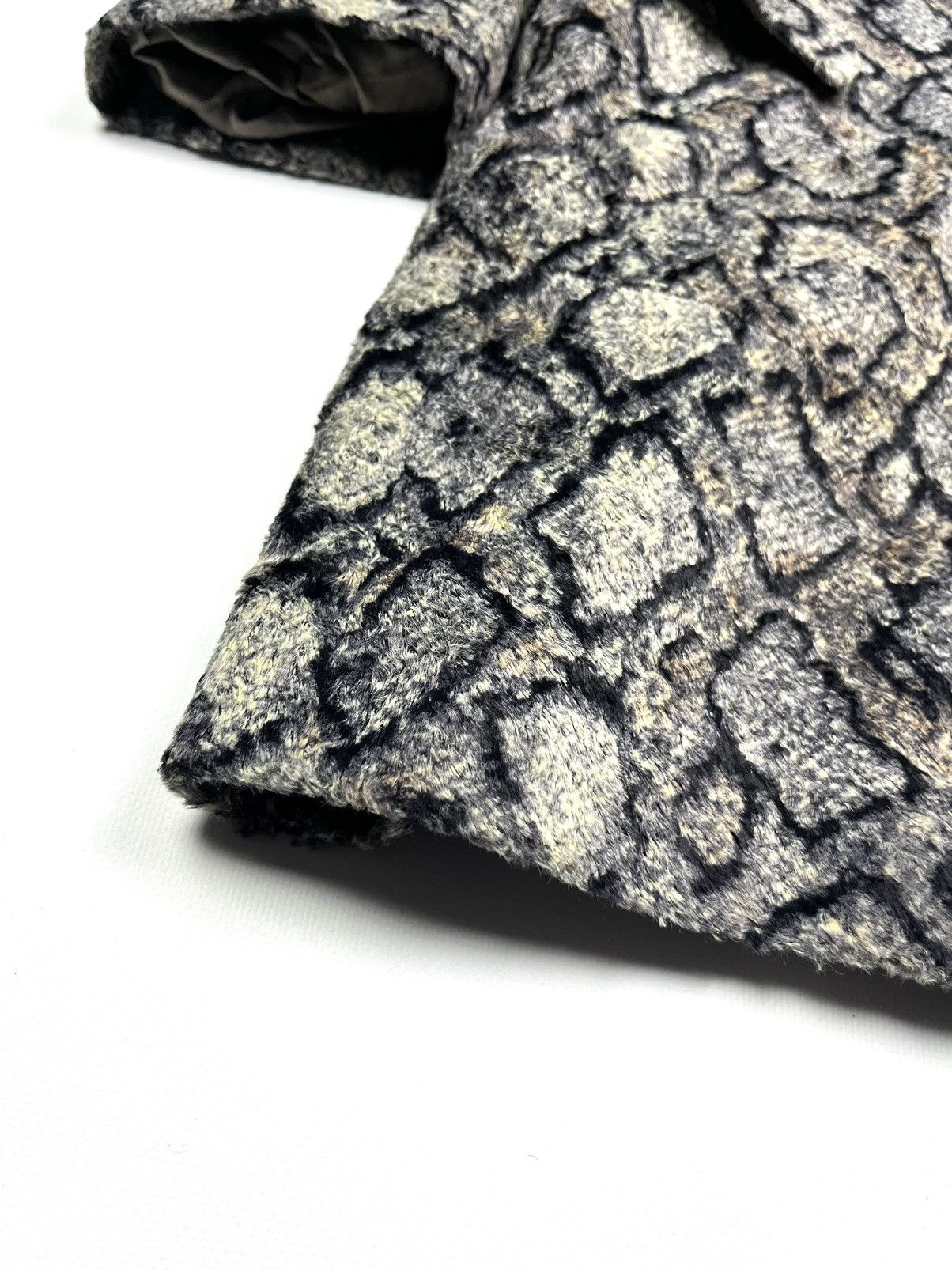 Versace Jeans Couture × Vintage Versace Jeans Couture Python Fur Coat Archival Clothing Rare Size L / US 10 / IT 46 - 3 Thumbnail