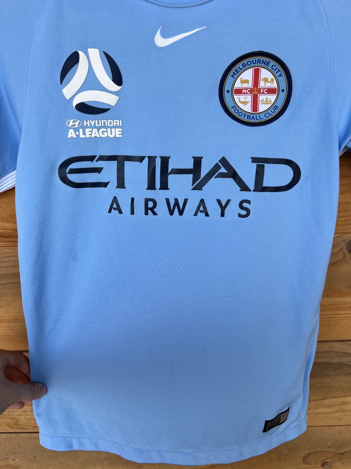Nike 2016/2017 NIKE MELBOURNE CITY HOME FOOTBALL SHIRT SOCCER Size US S / EU 44-46 / 1 - 4 Thumbnail