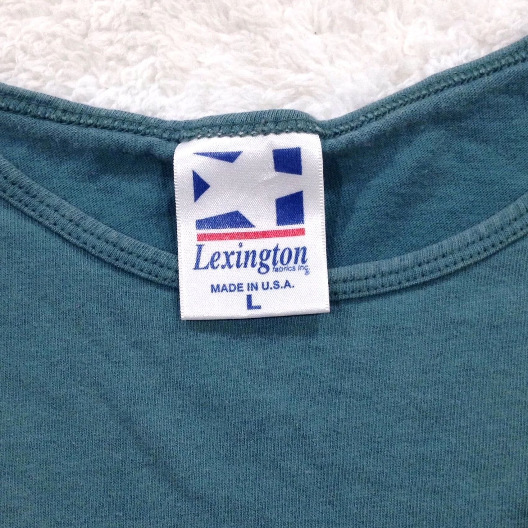 Vintage vintage 90s SEA WORLD DOLPHIN TANK TOP T-Shirt LARGE beach surf Lexington Men Tee Blue Cotton Graphic Print 80s 90s Size US L / EU 52-54 / 3 - 4 Thumbnail