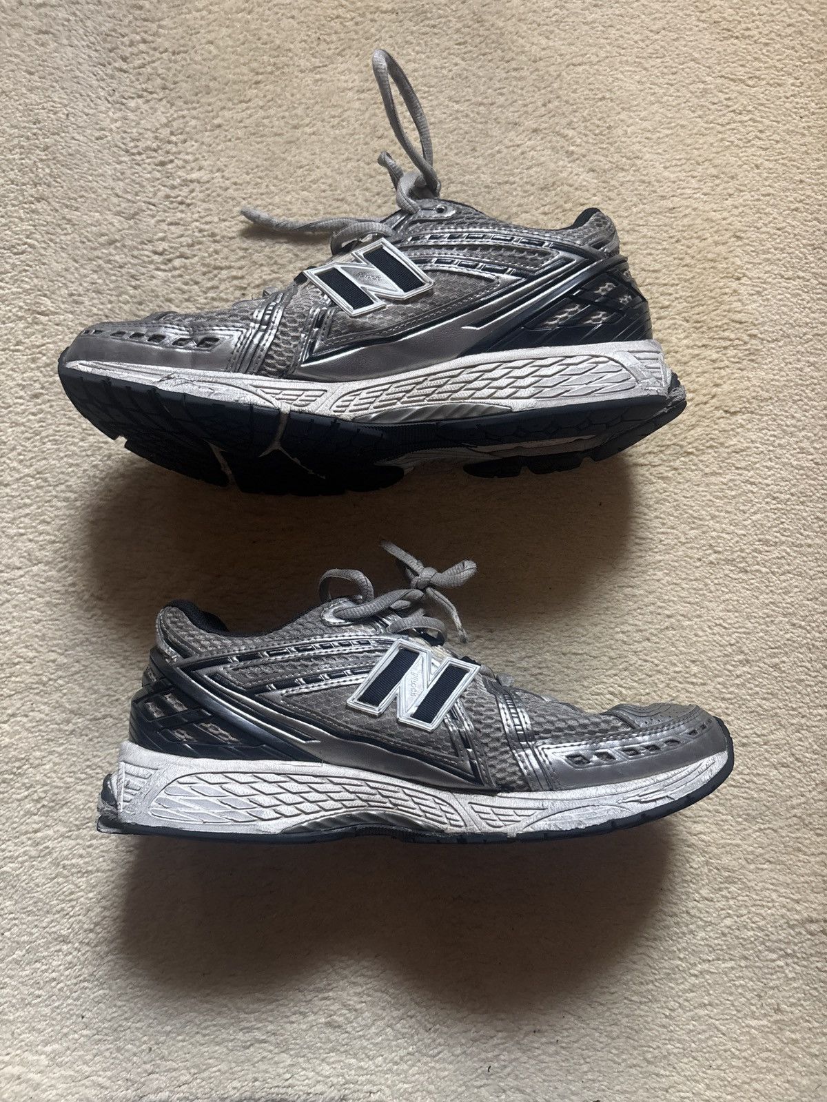 New Balance New Balance 1960R Size US 11.5 / EU 44-45 - 2 Thumbnail