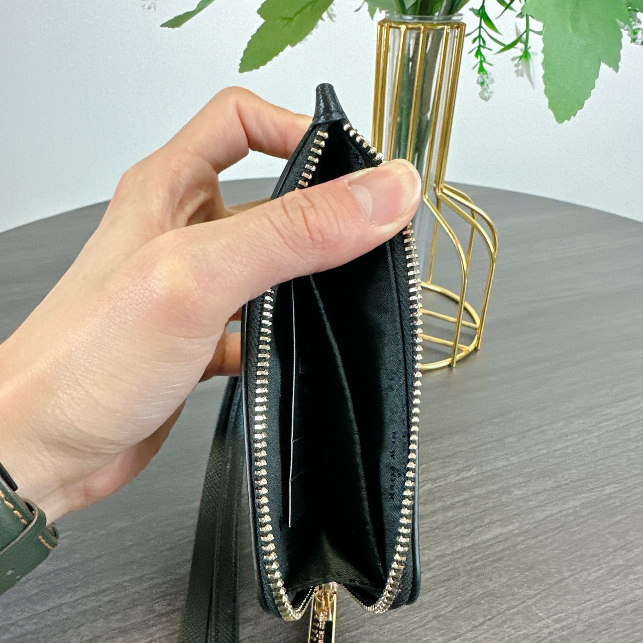 Kate Spade Kate Spade KC573 Madison Card Case Lanyard IN Black Size ONE SIZE - 5 Thumbnail