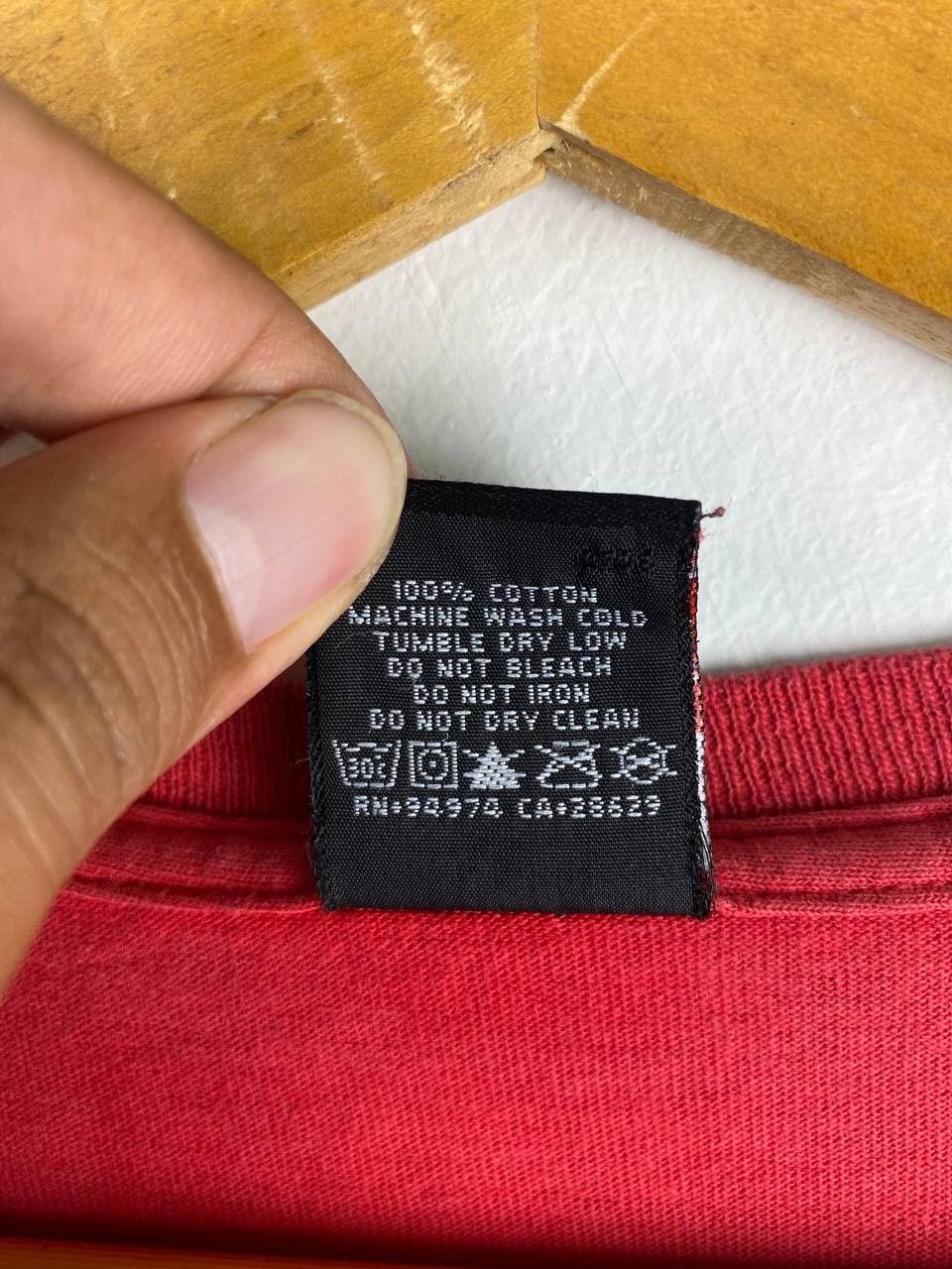 Stussy stussy streetwear red tee nice design Size US L / EU 52-54 / 3 - 5 Thumbnail