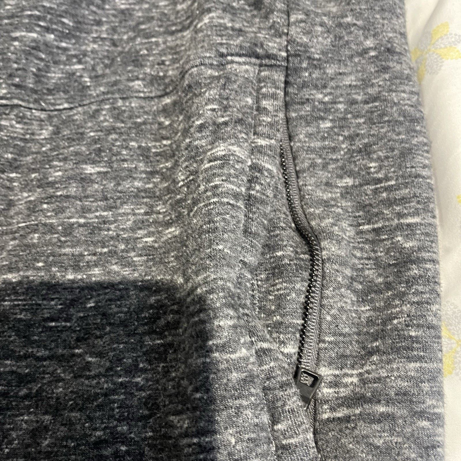 Vince Vince Men's L full zip grey long sleeve sweatshirt Size US L / EU 52-54 / 3 - 9 Thumbnail